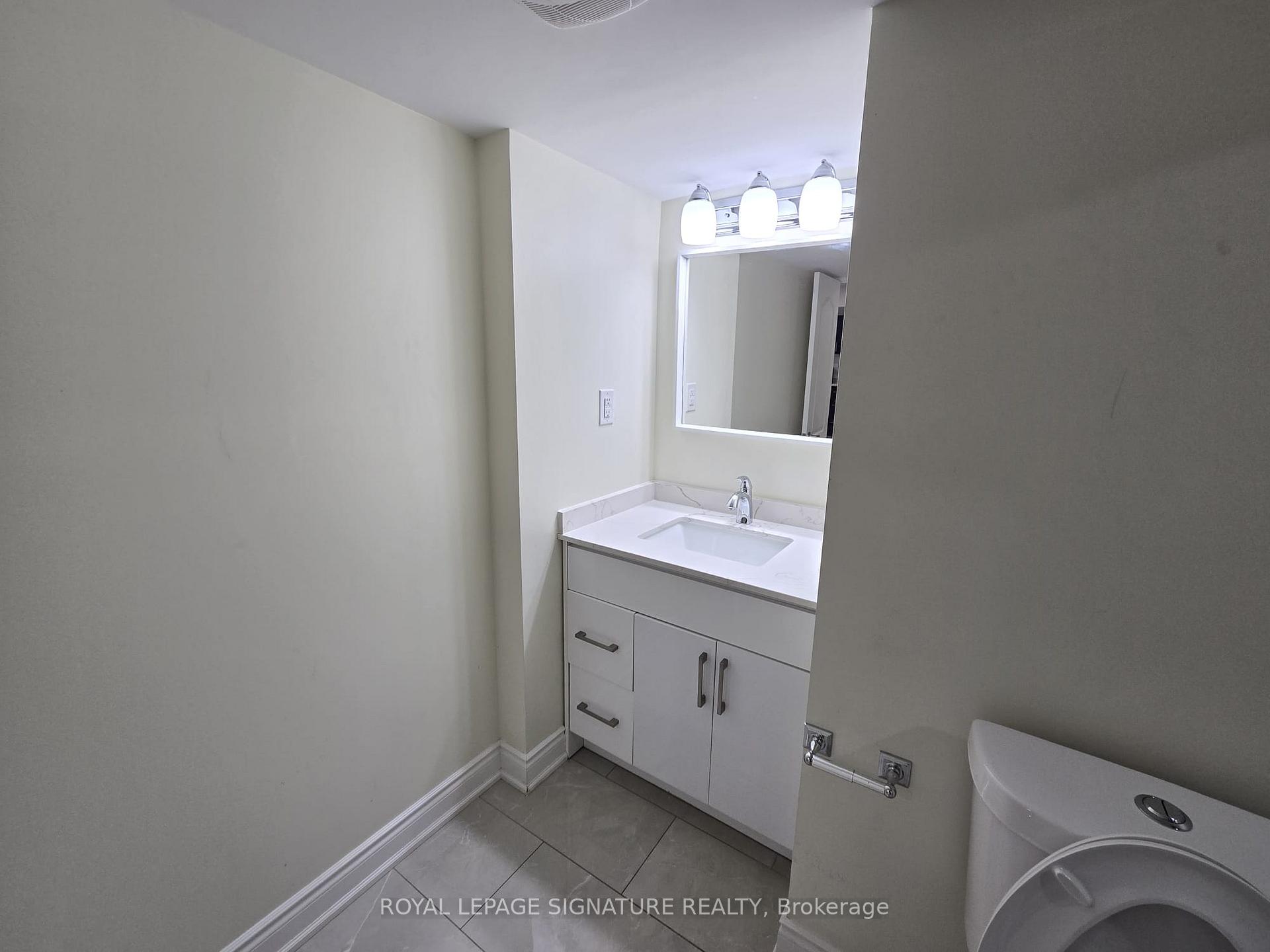 Photo 9 of Unit Bsmt, 68 Mullis Crescent, Brampton, Fletcher's West — HOMEH