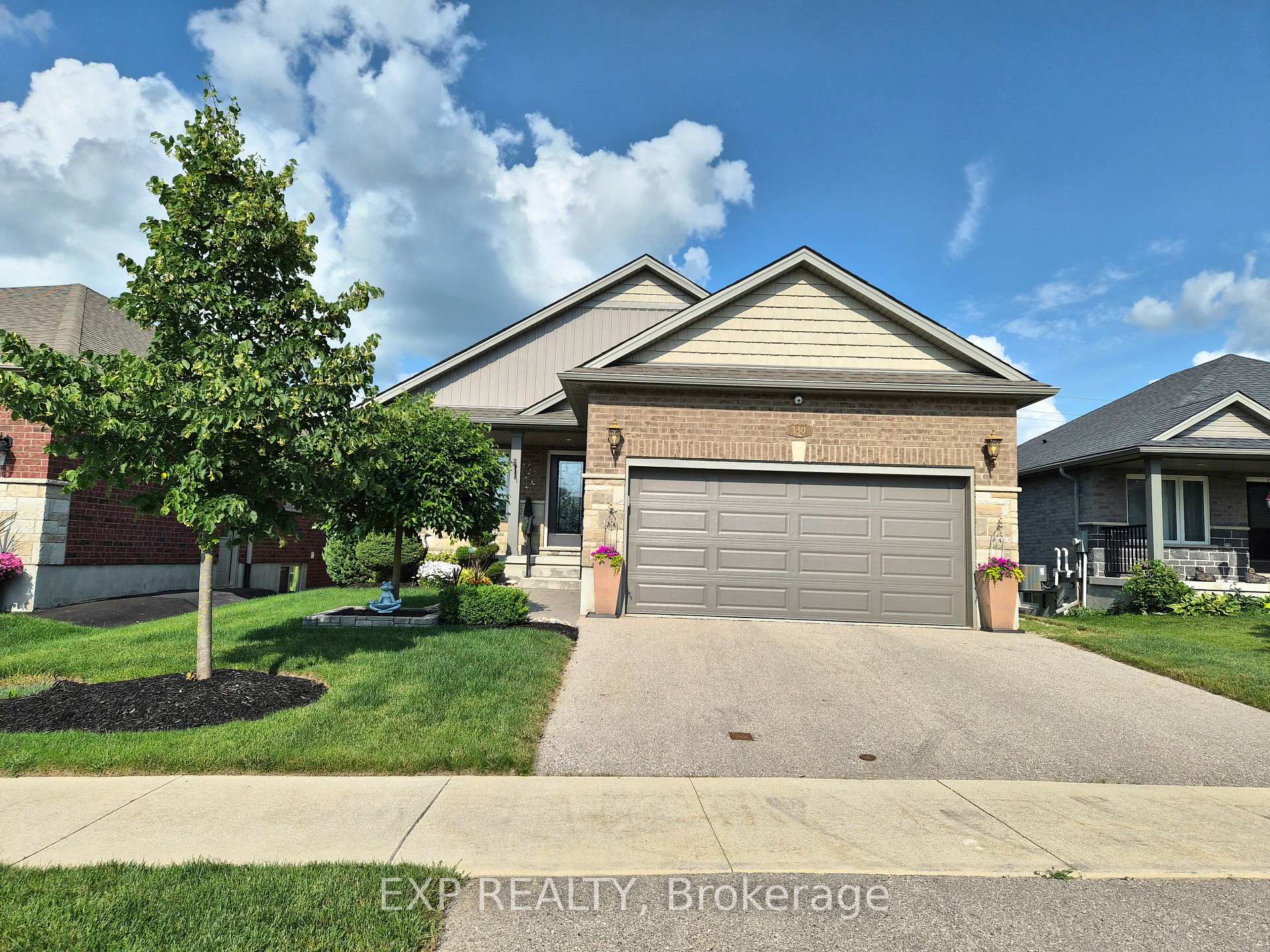 Photo 1 of 130 Bridge Crescent, Minto — HOMEH