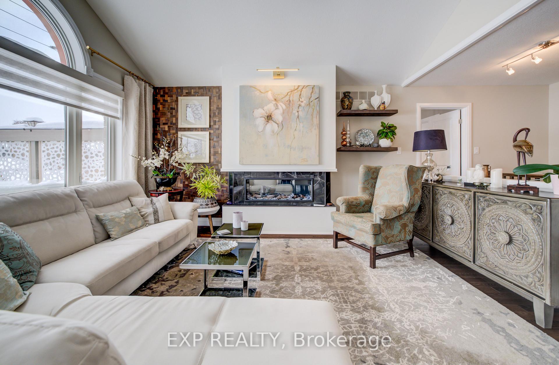 Photo 11 of 130 Bridge Crescent, Minto — HOMEH
