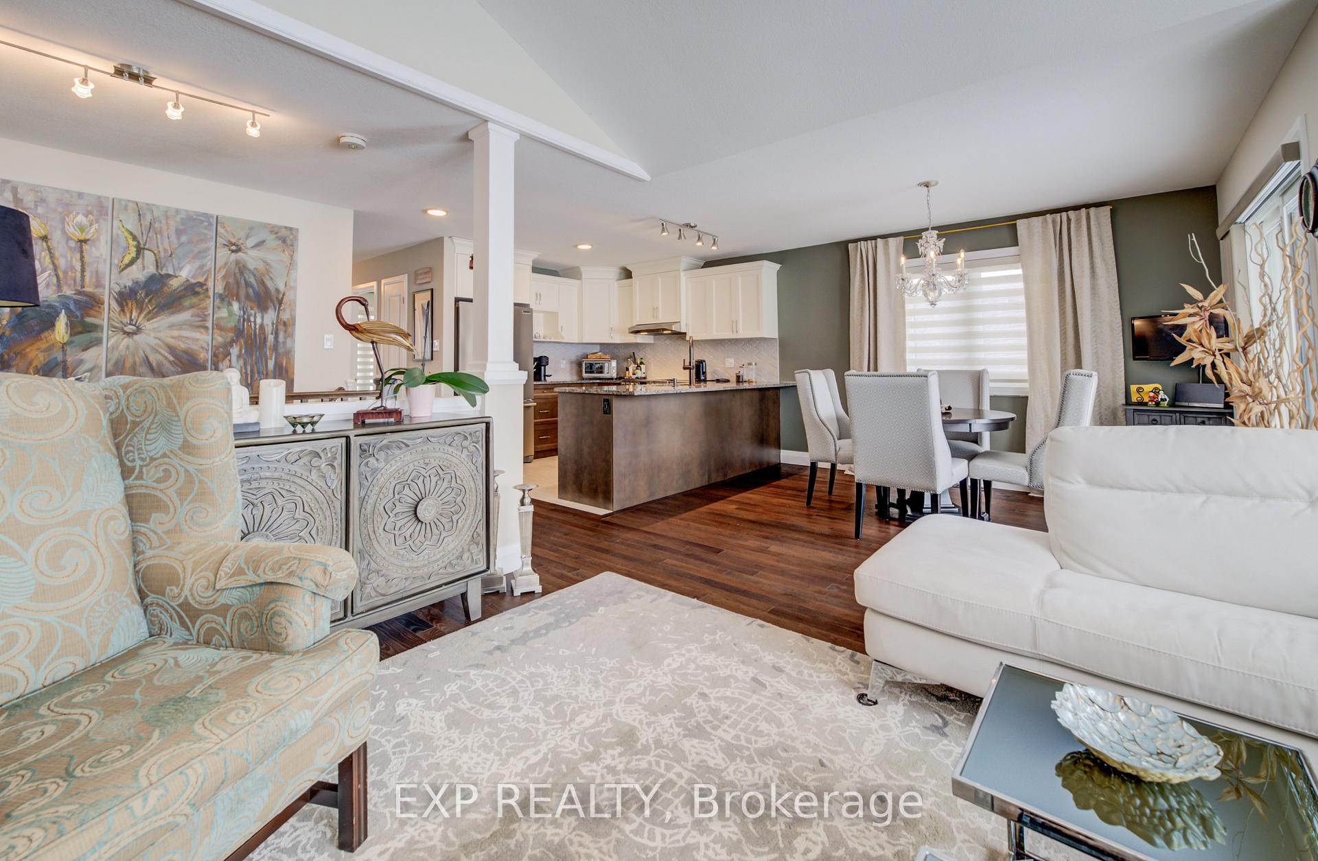 Photo 12 of 130 Bridge Crescent, Minto — HOMEH