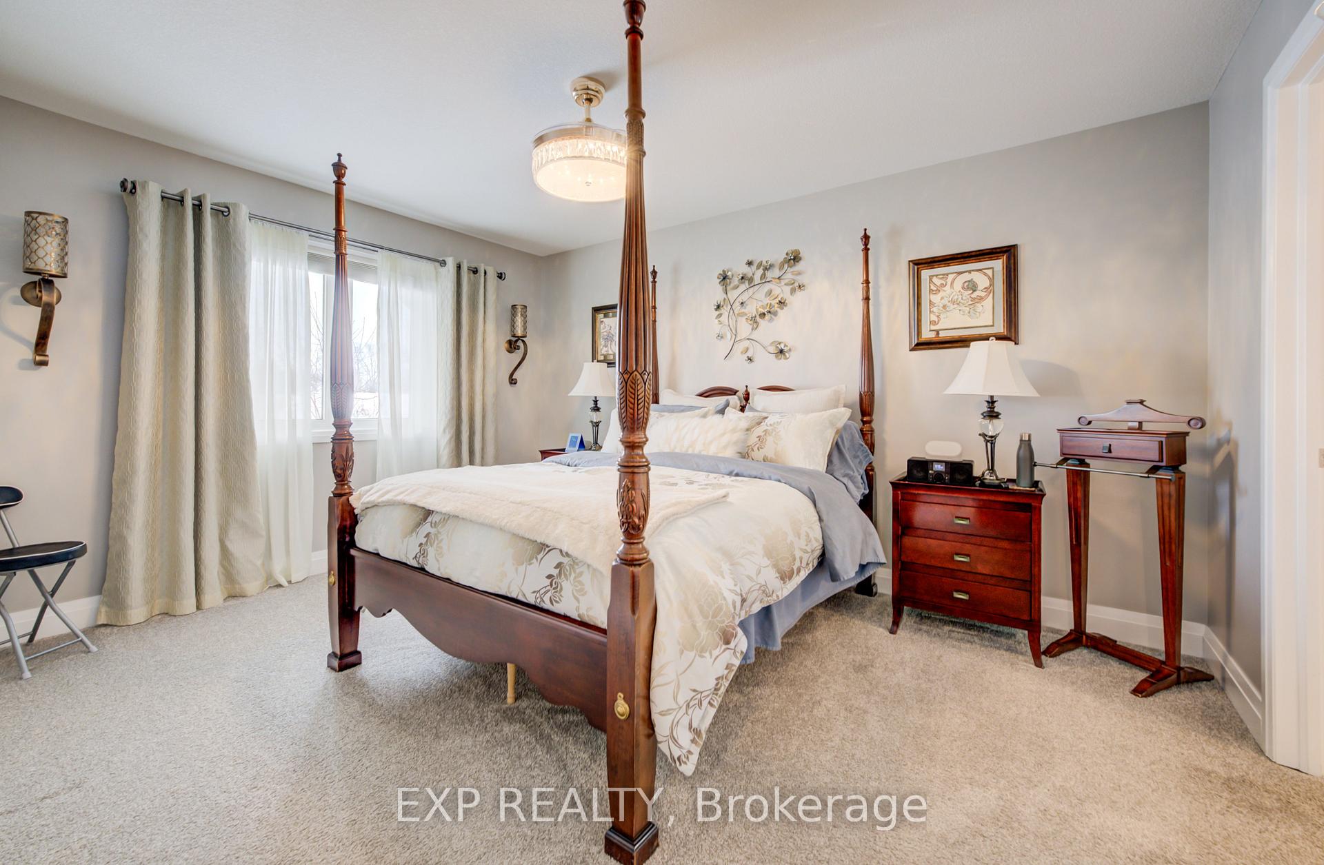 Photo 16 of 130 Bridge Crescent, Minto — HOMEH
