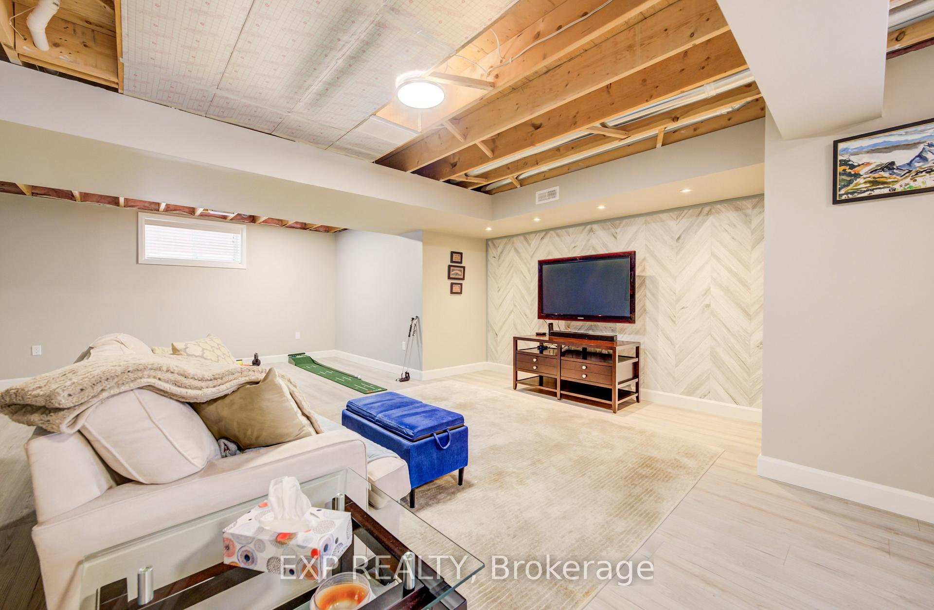 Photo 24 of 130 Bridge Crescent, Minto — HOMEH