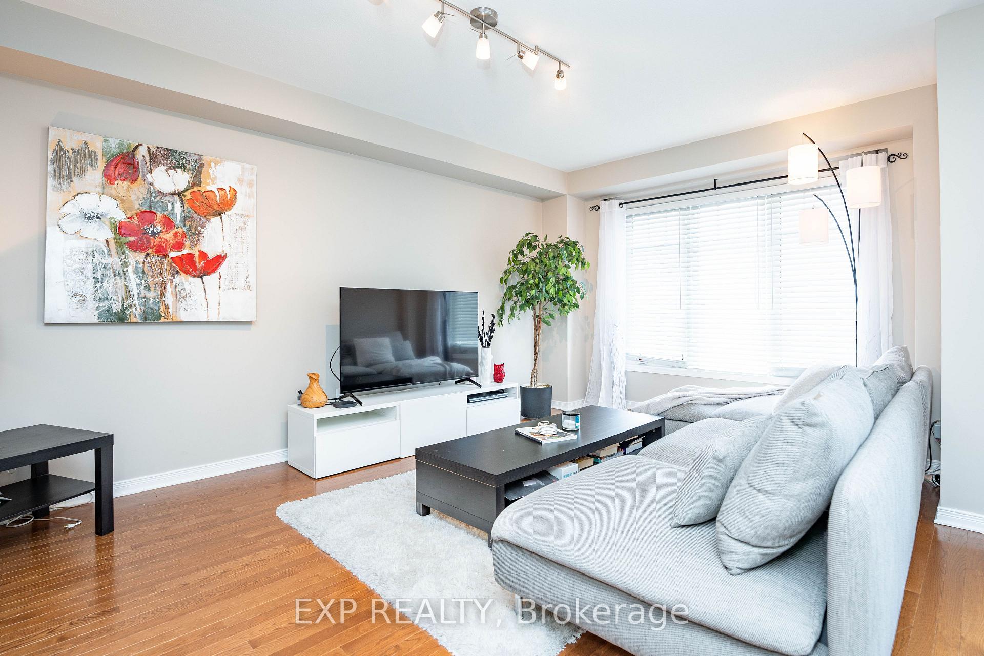 Photo 6 of 504 Barholm Private, Ottawa, Mer Bleue/Bradley Estates/Anderson Park — HOMEH