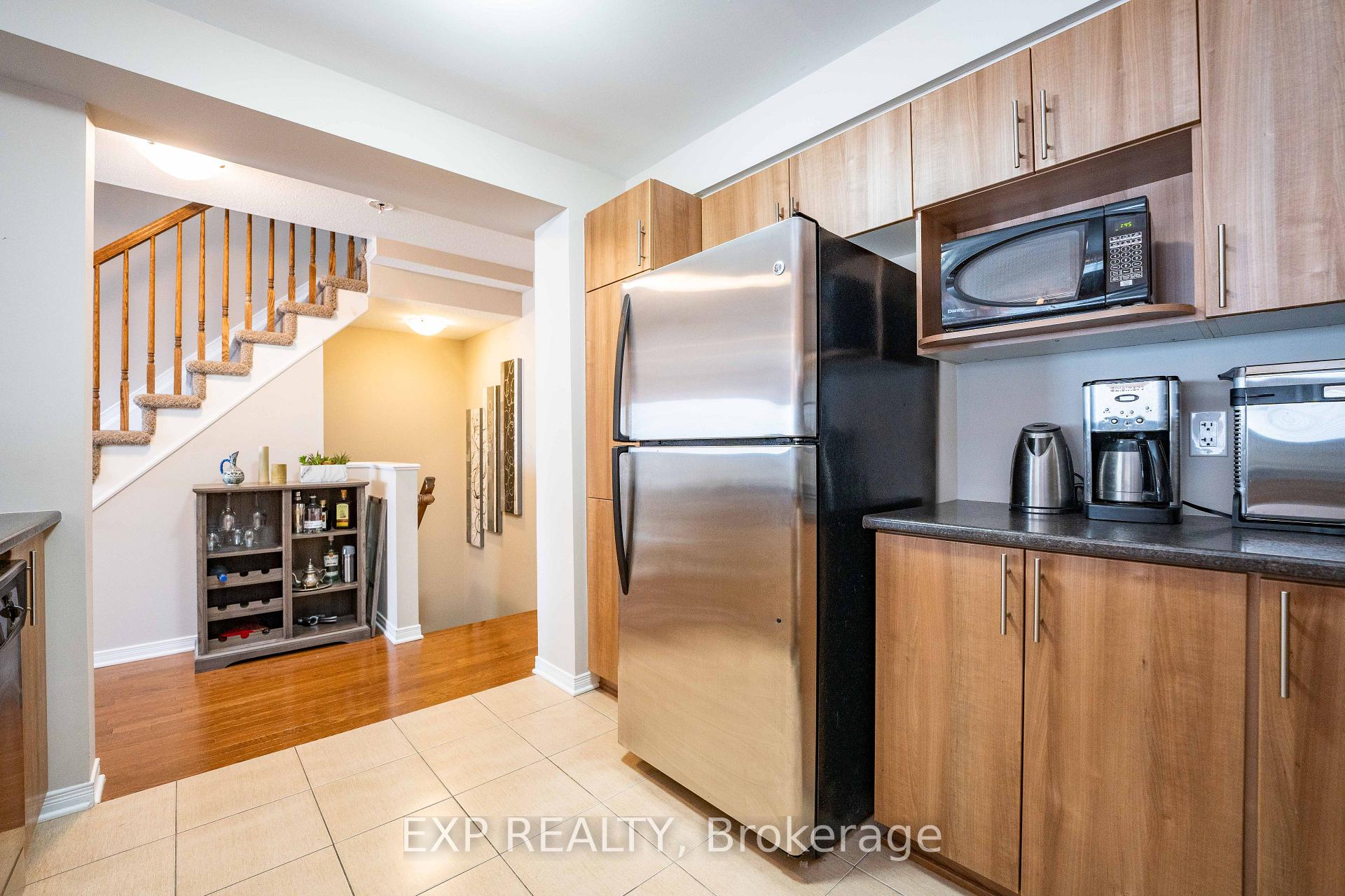 Photo 12 of 504 Barholm Private, Ottawa, Mer Bleue/Bradley Estates/Anderson Park — HOMEH