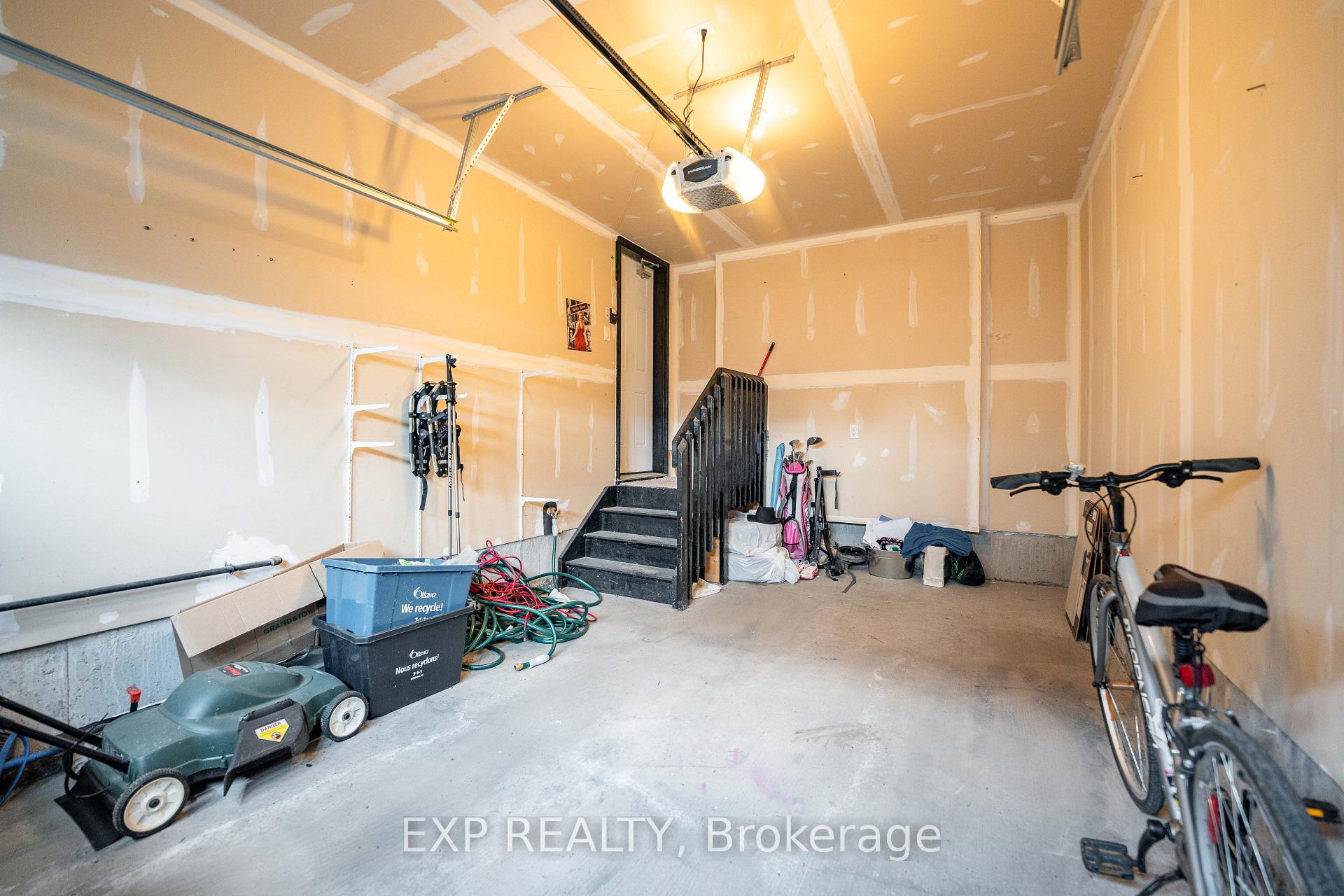 Photo 28 of 504 Barholm Private, Ottawa, Mer Bleue/Bradley Estates/Anderson Park — HOMEH
