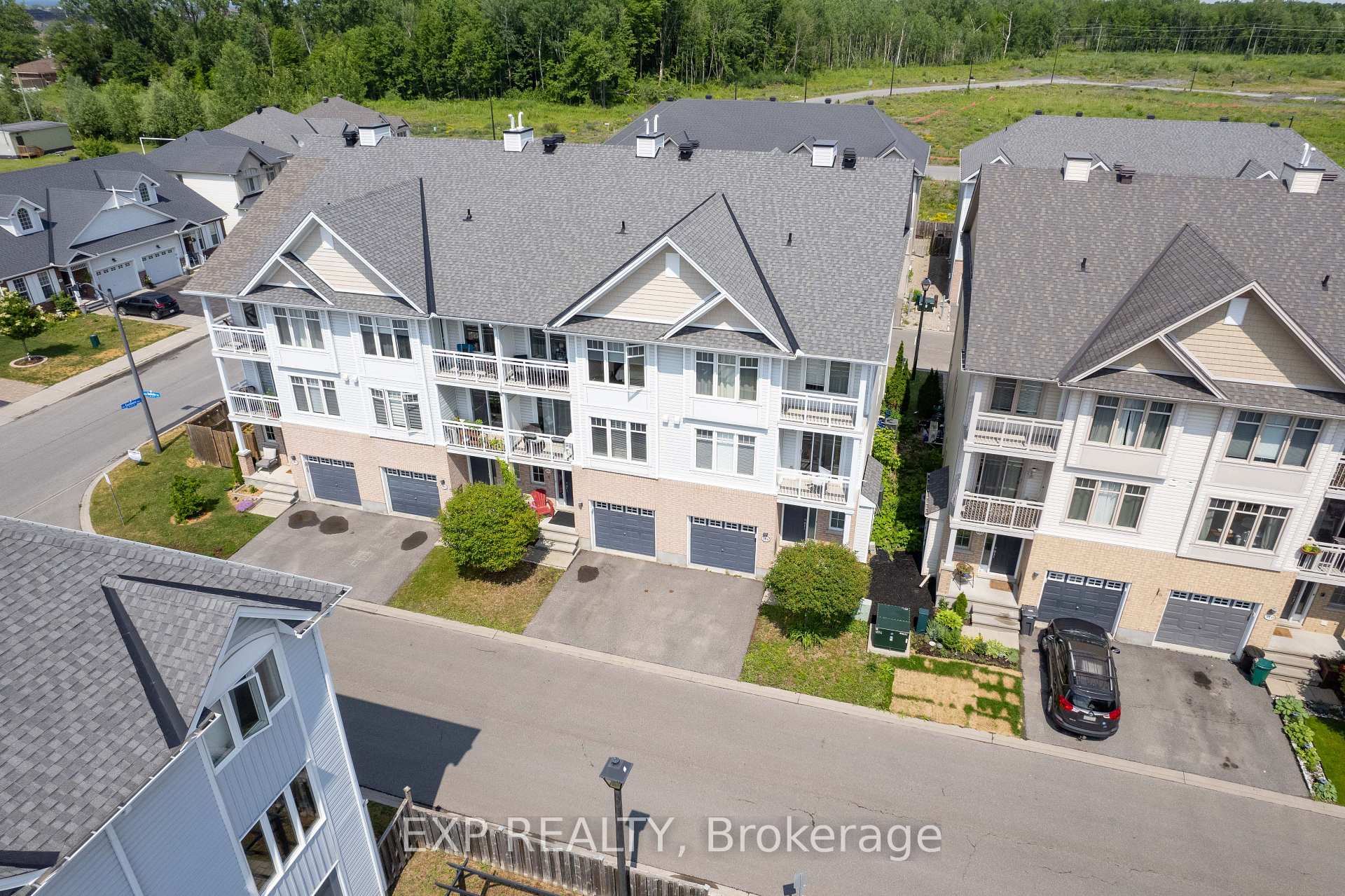 Photo 30 of 504 Barholm Private, Ottawa, Mer Bleue/Bradley Estates/Anderson Park — HOMEH