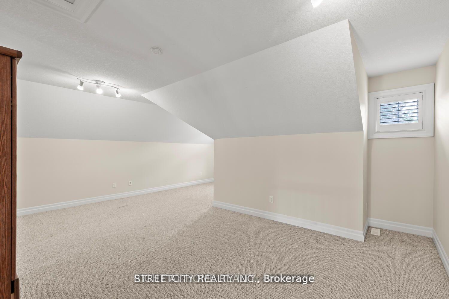 Photo 24 of Unit 25, 124 North Centre Road, London, North B — HOMEH