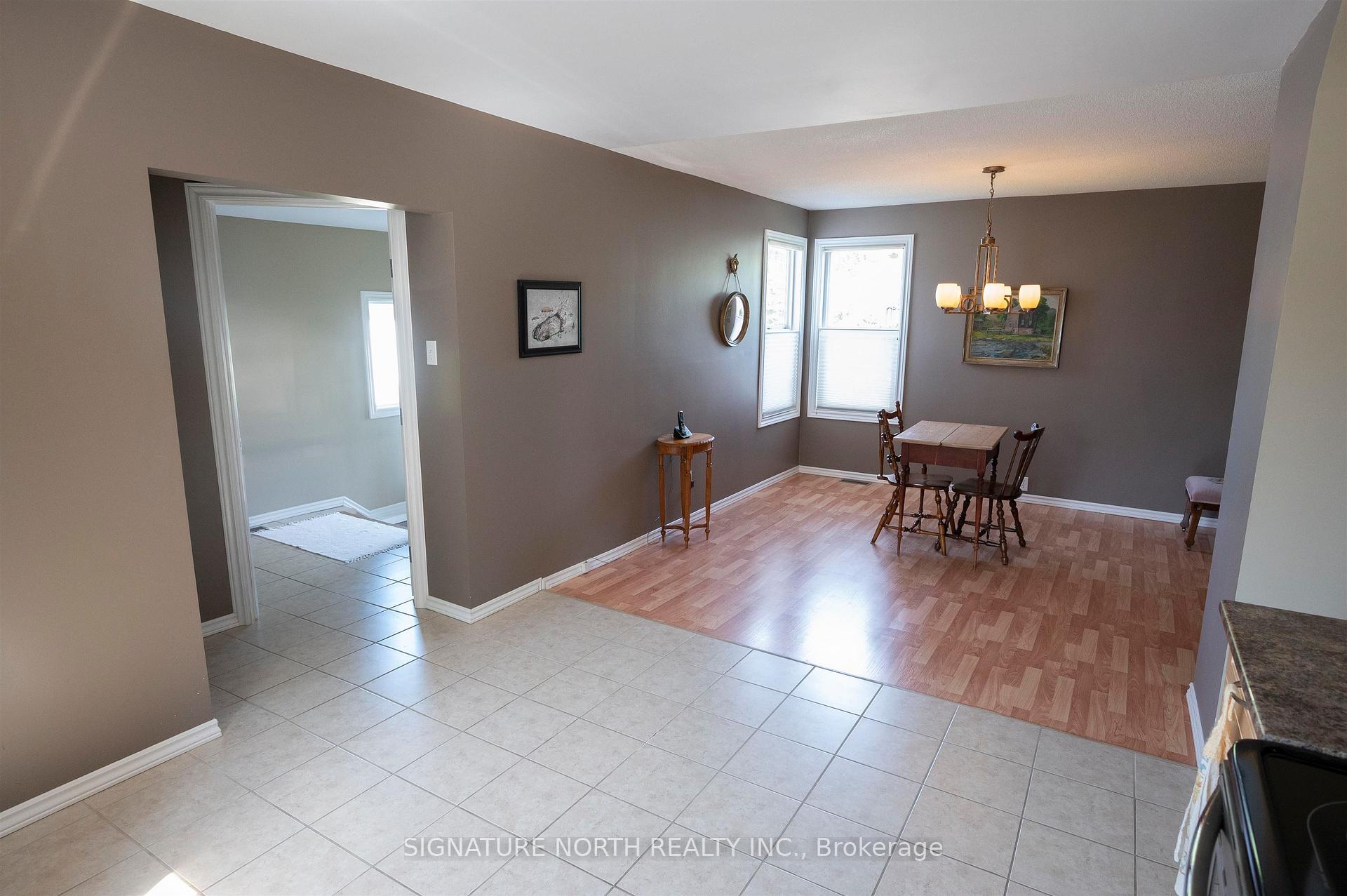 Photo 9 of 374 Morse Street, Thunder Bay, Current River — HOMEH