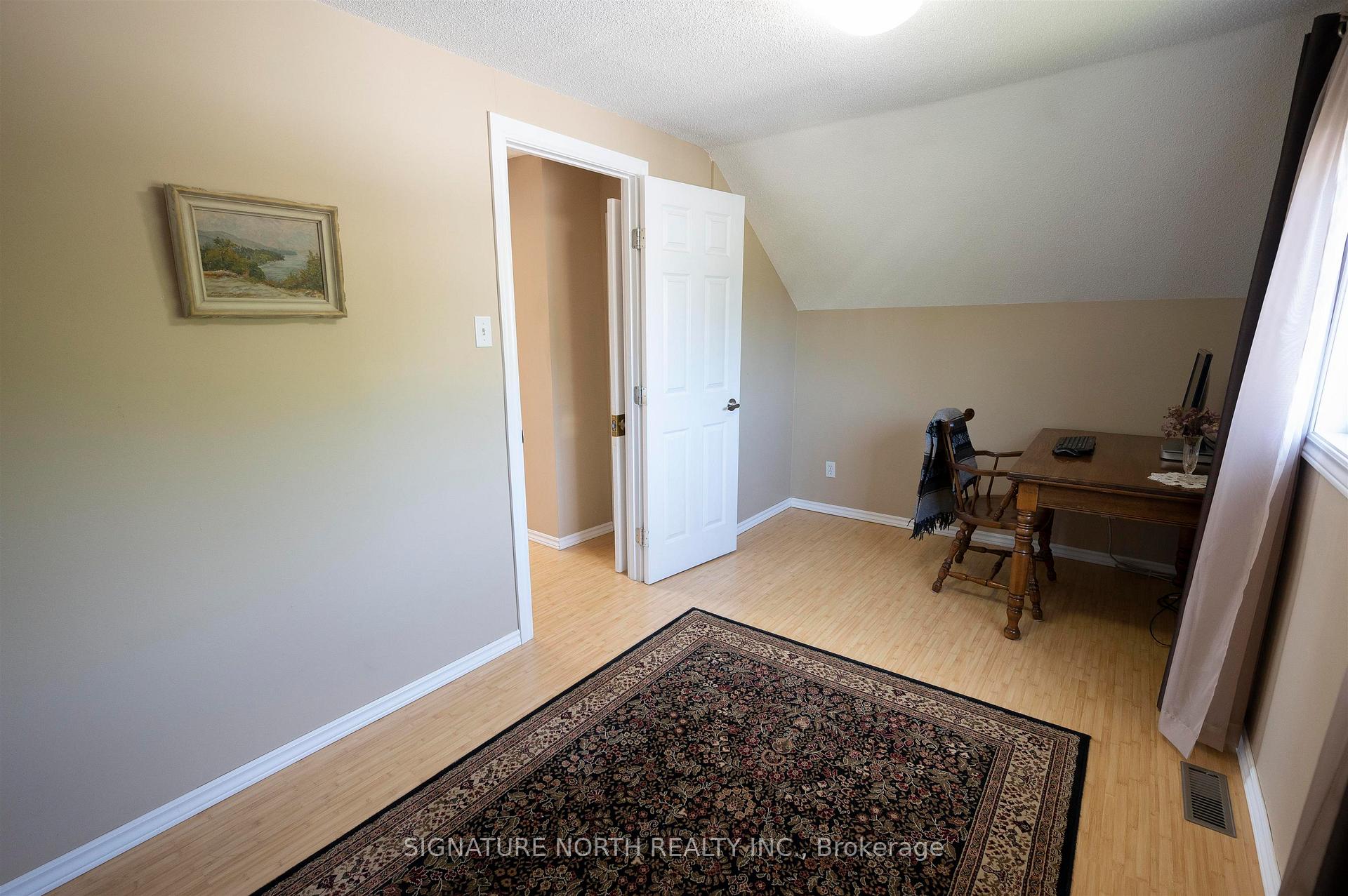 Photo 19 of 374 Morse Street, Thunder Bay, Current River — HOMEH