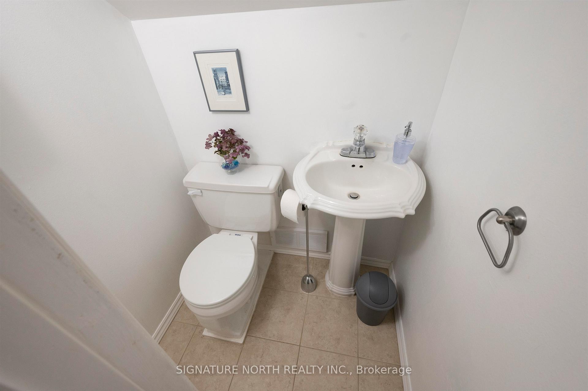 Photo 20 of 374 Morse Street, Thunder Bay, Current River — HOMEH