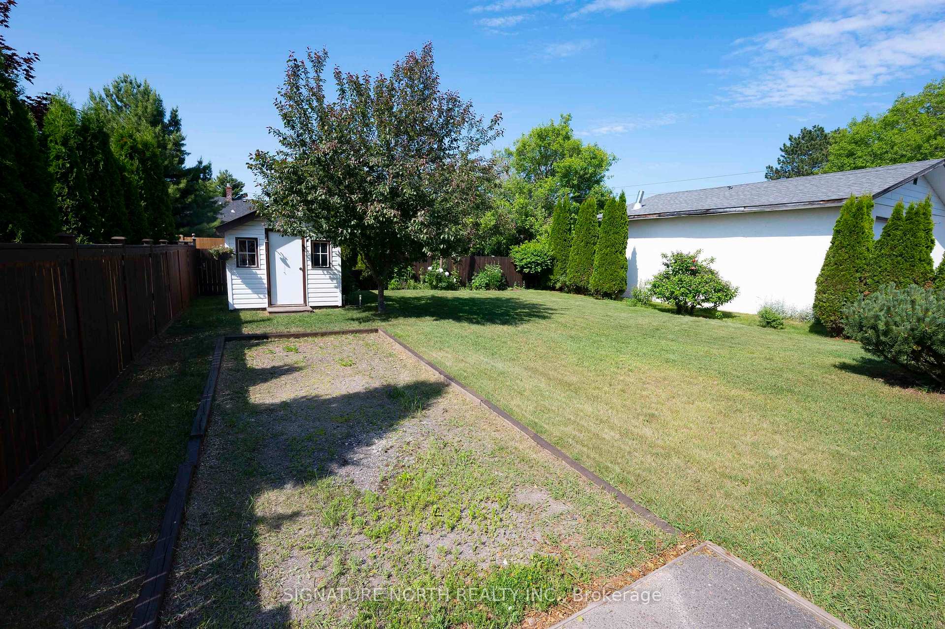 Photo 32 of 374 Morse Street, Thunder Bay, Current River — HOMEH