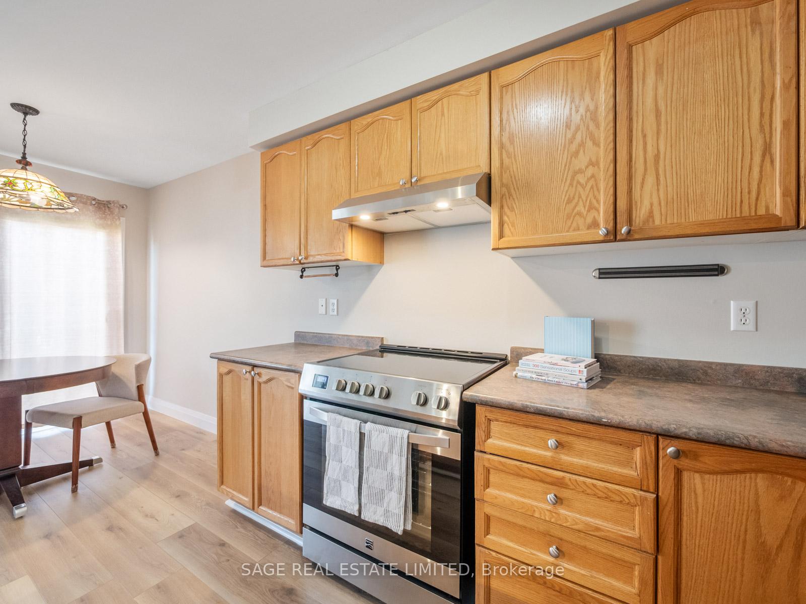 Photo 11 of 7093 Black Walnut Trail, Mississauga, Lisgar — HOMEH