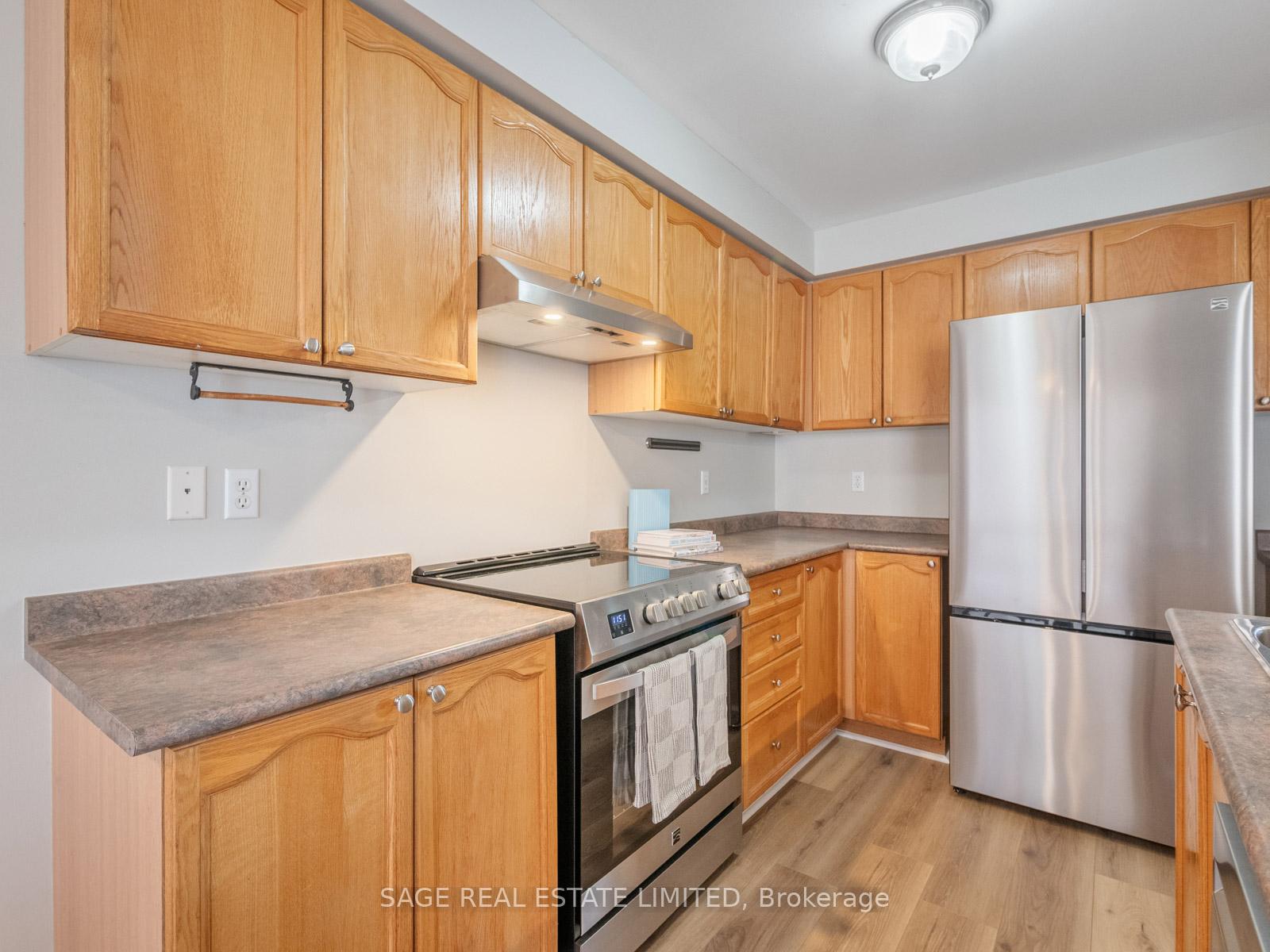 Photo 15 of 7093 Black Walnut Trail, Mississauga, Lisgar — HOMEH