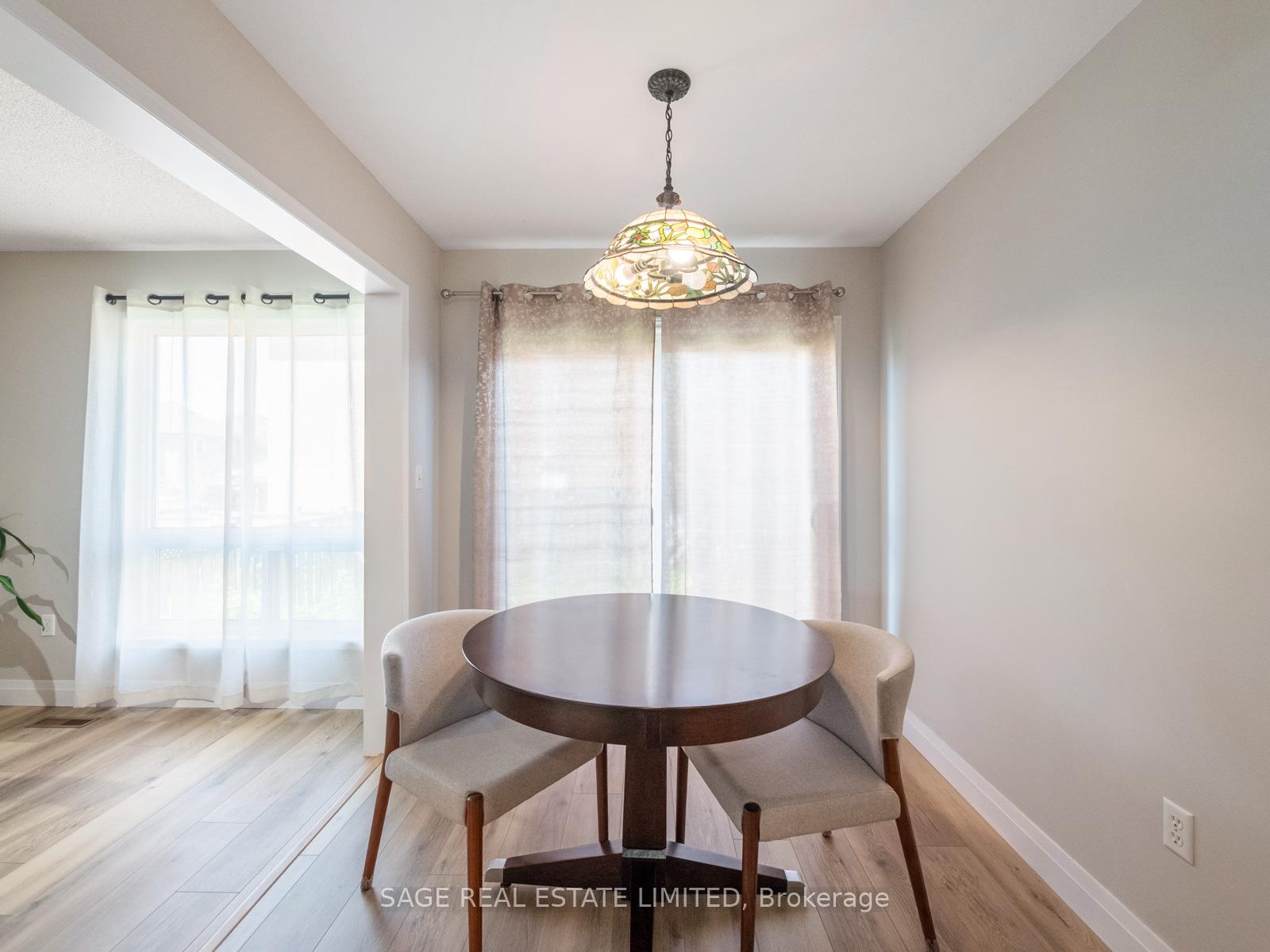 Photo 16 of 7093 Black Walnut Trail, Mississauga, Lisgar — HOMEH
