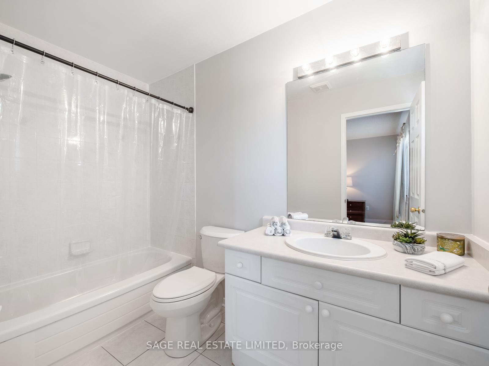 Photo 22 of 7093 Black Walnut Trail, Mississauga, Lisgar — HOMEH