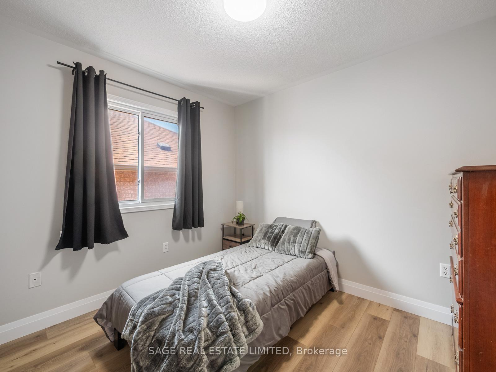 Photo 24 of 7093 Black Walnut Trail, Mississauga, Lisgar — HOMEH