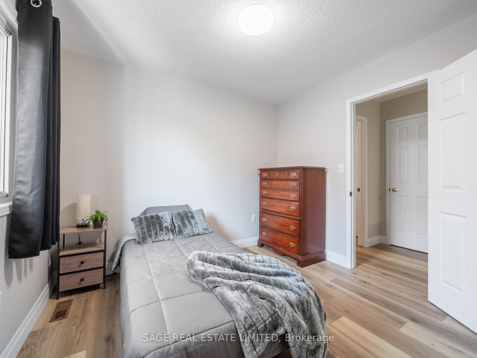 Photo 25 of 7093 Black Walnut Trail, Mississauga, Lisgar — HOMEH