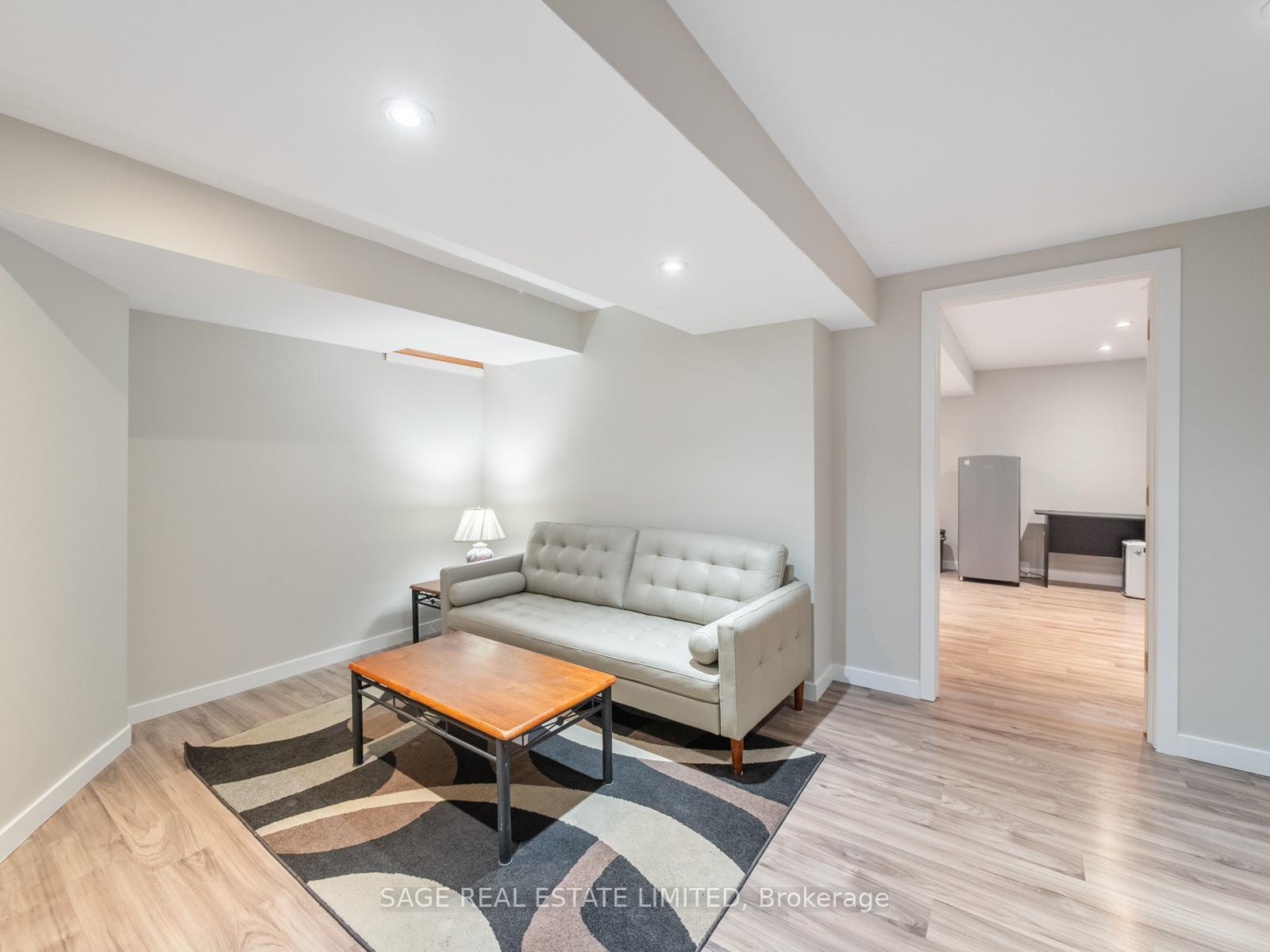 Photo 31 of 7093 Black Walnut Trail, Mississauga, Lisgar — HOMEH