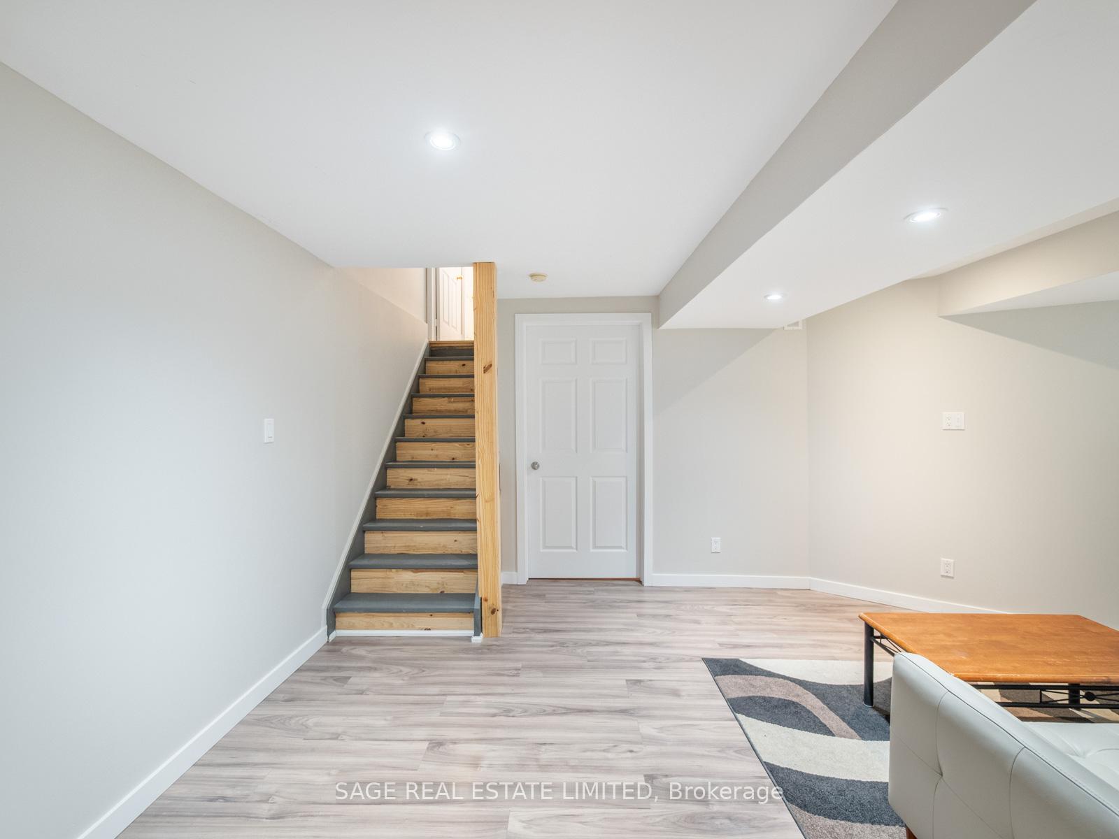 Photo 32 of 7093 Black Walnut Trail, Mississauga, Lisgar — HOMEH