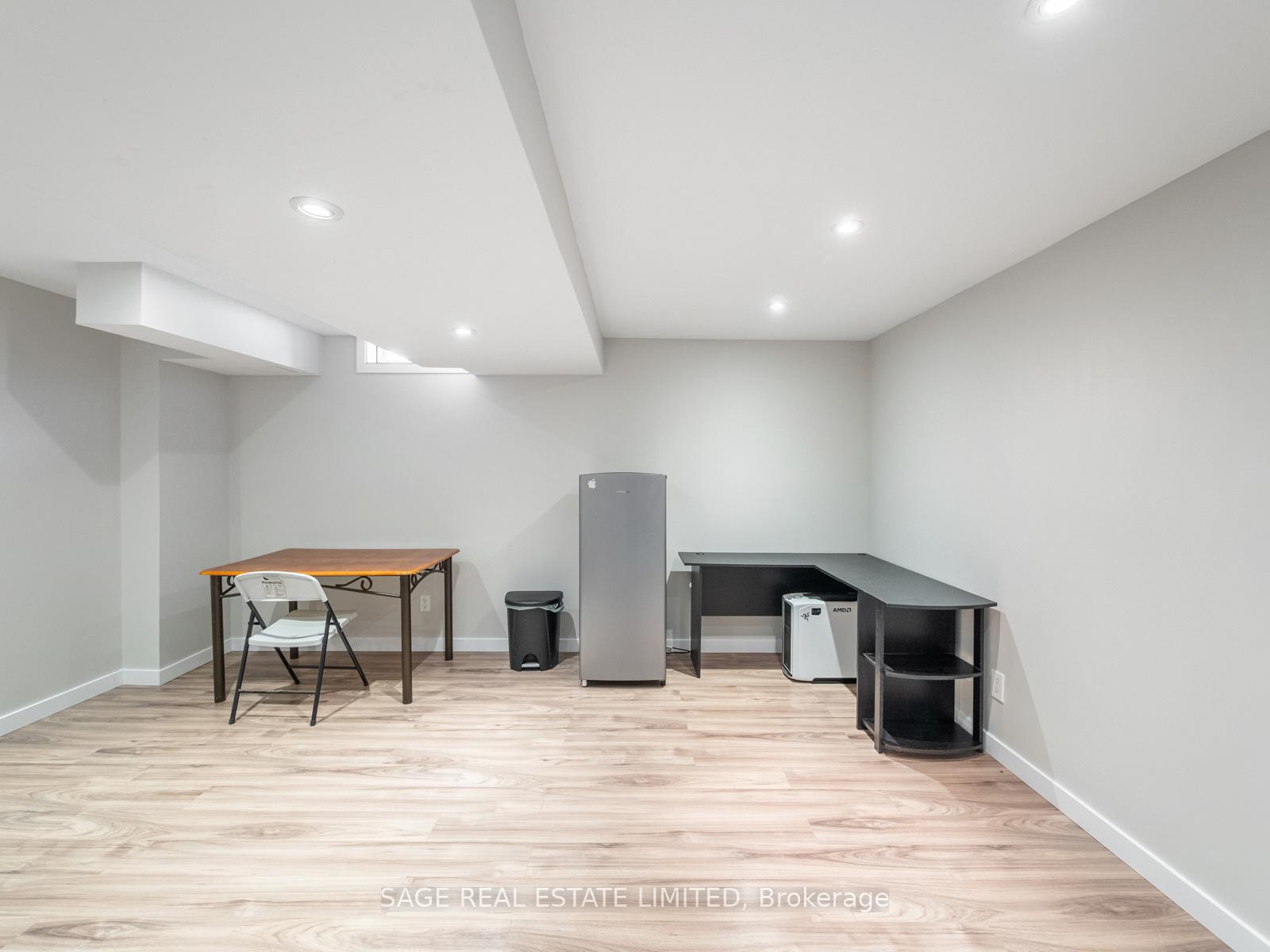 Photo 33 of 7093 Black Walnut Trail, Mississauga, Lisgar — HOMEH