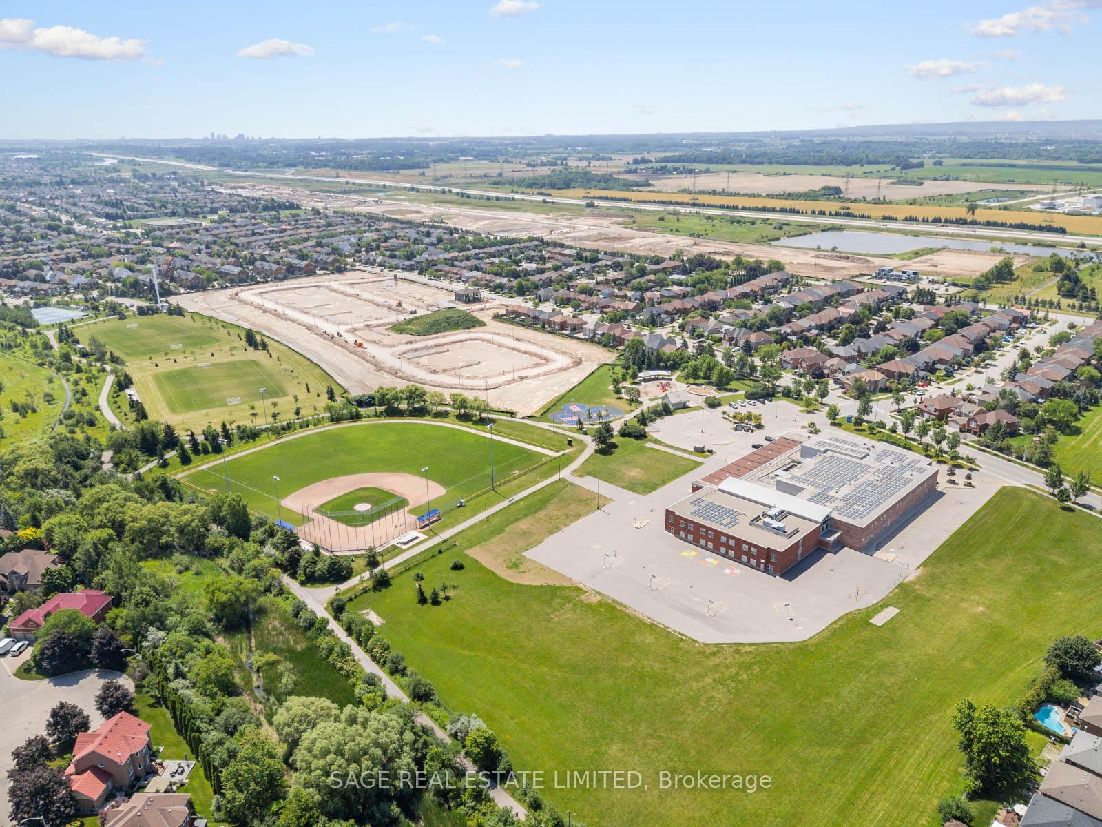 Photo 42 of 7093 Black Walnut Trail, Mississauga, Lisgar — HOMEH
