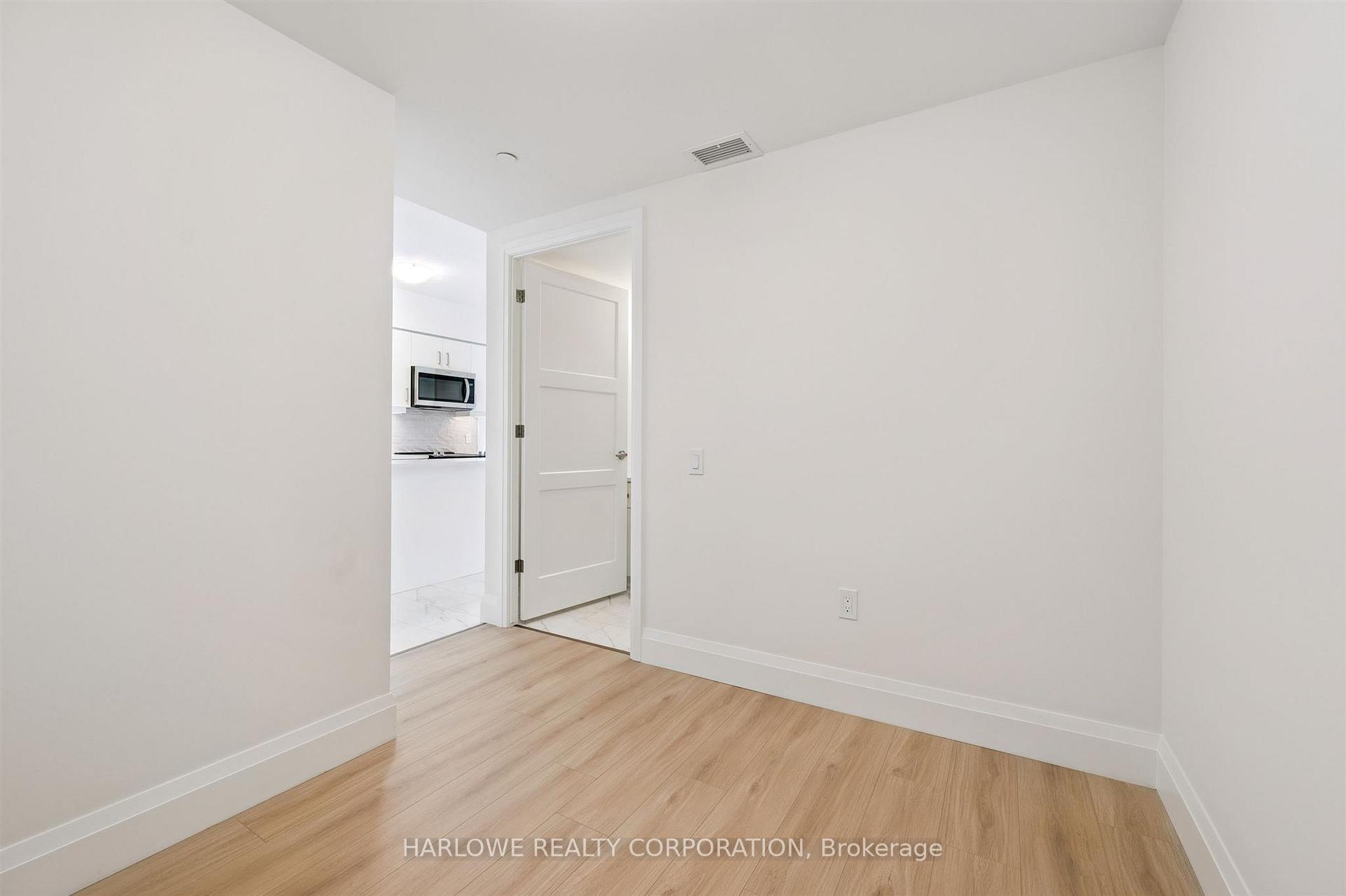 Photo 15 of Unit 806, 93 Arthur Street S, Guelph, St. Patrick's Ward — HOMEH