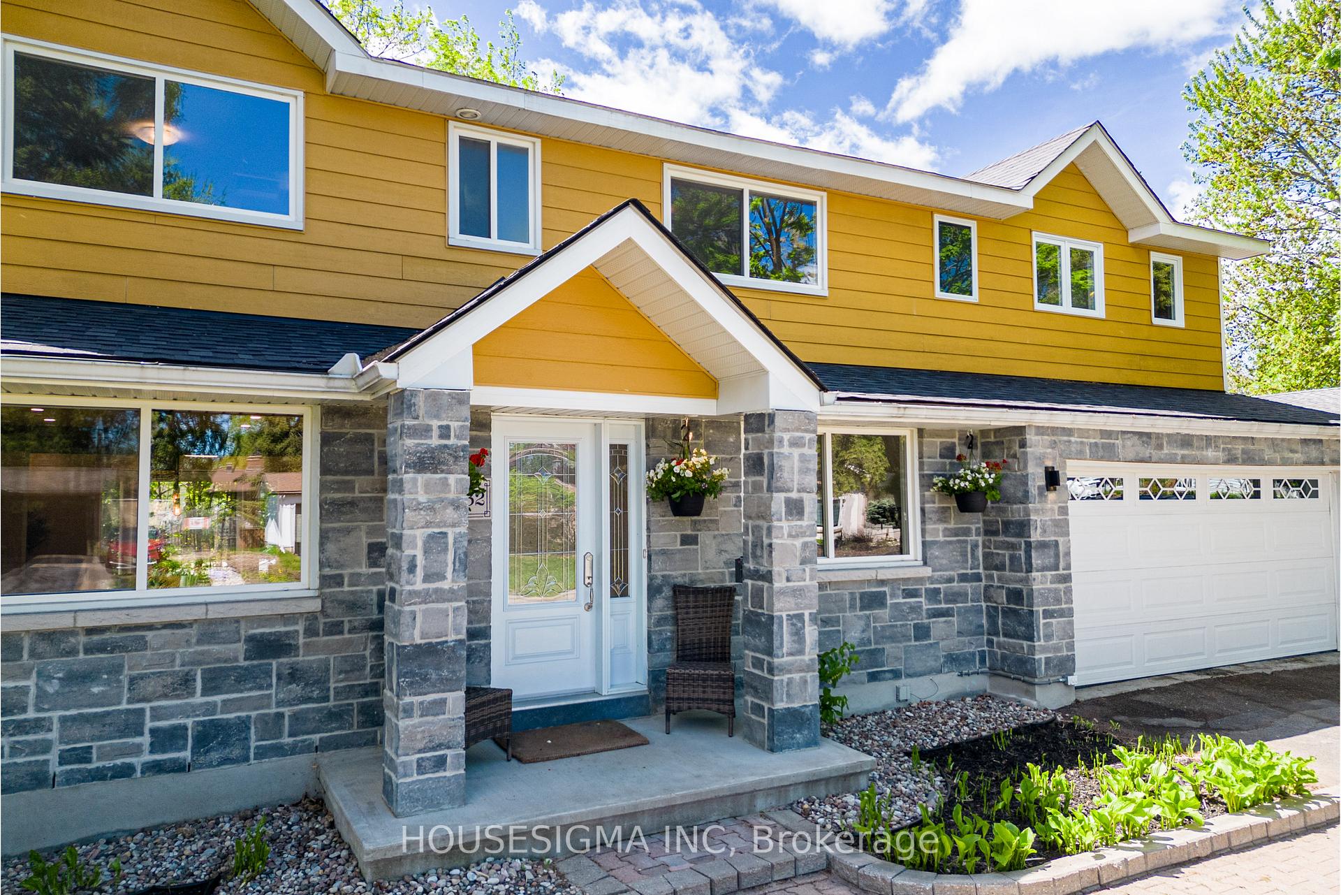 Photo 2 of 2032 Kings Grove Crescent, Ottawa, Beacon Hill North — HOMEH