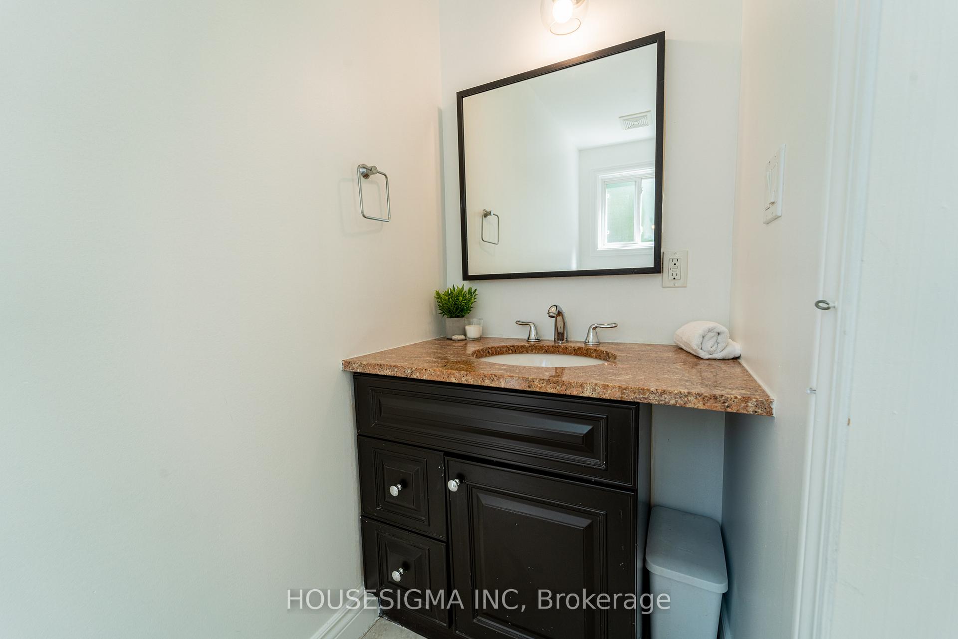 Photo 16 of 2032 Kings Grove Crescent, Ottawa, Beacon Hill North — HOMEH