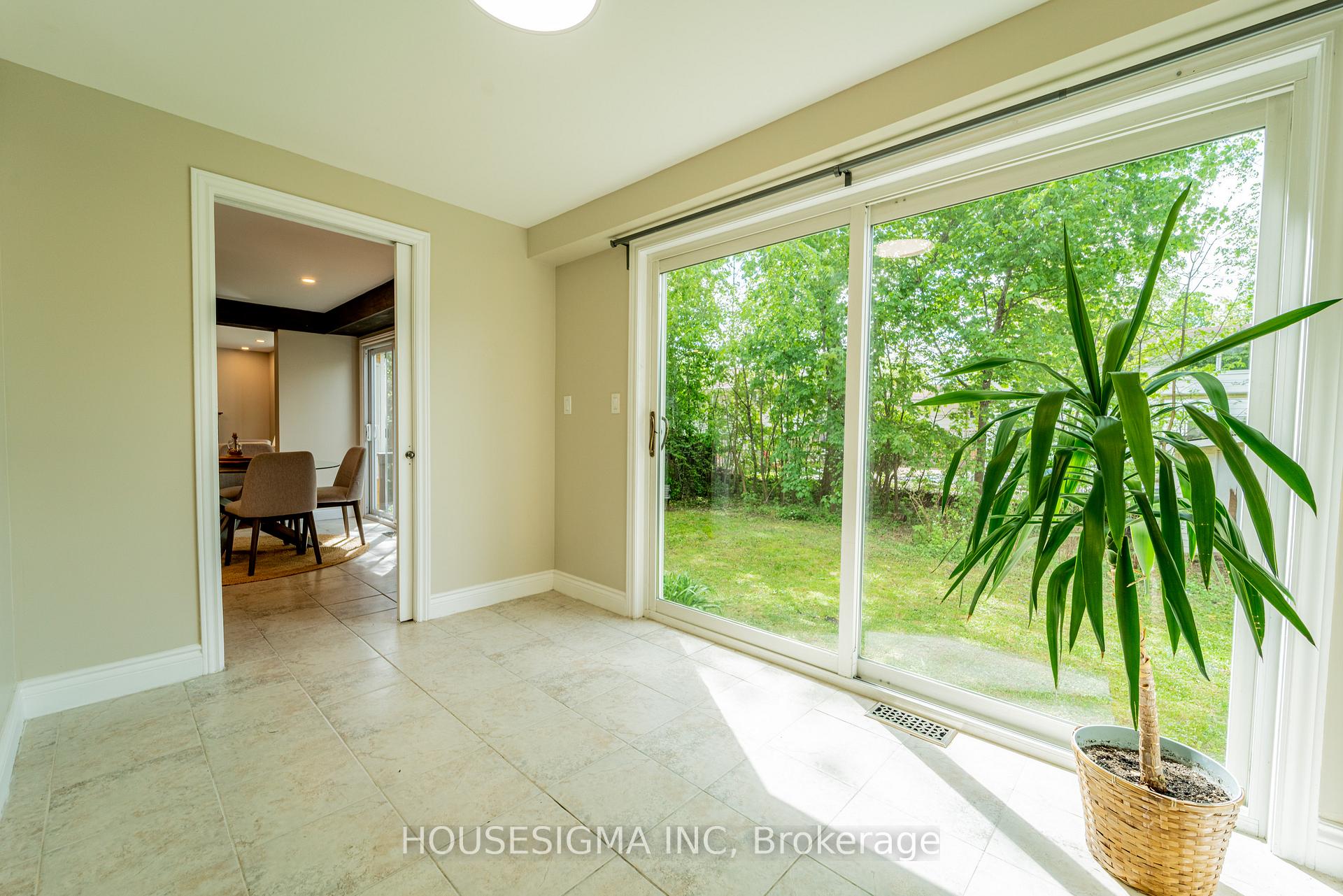 Photo 18 of 2032 Kings Grove Crescent, Ottawa, Beacon Hill North — HOMEH