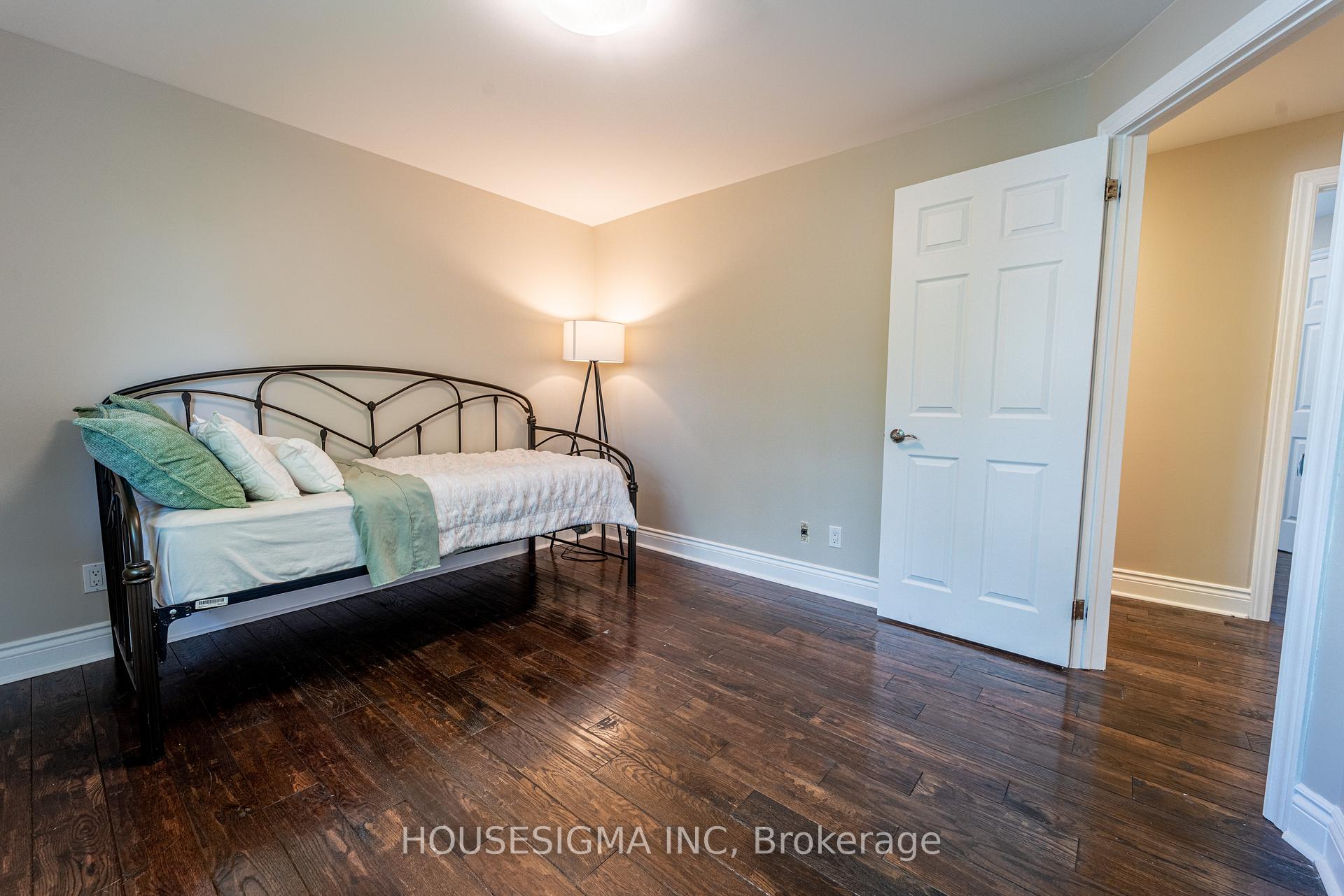 Photo 23 of 2032 Kings Grove Crescent, Ottawa, Beacon Hill North — HOMEH
