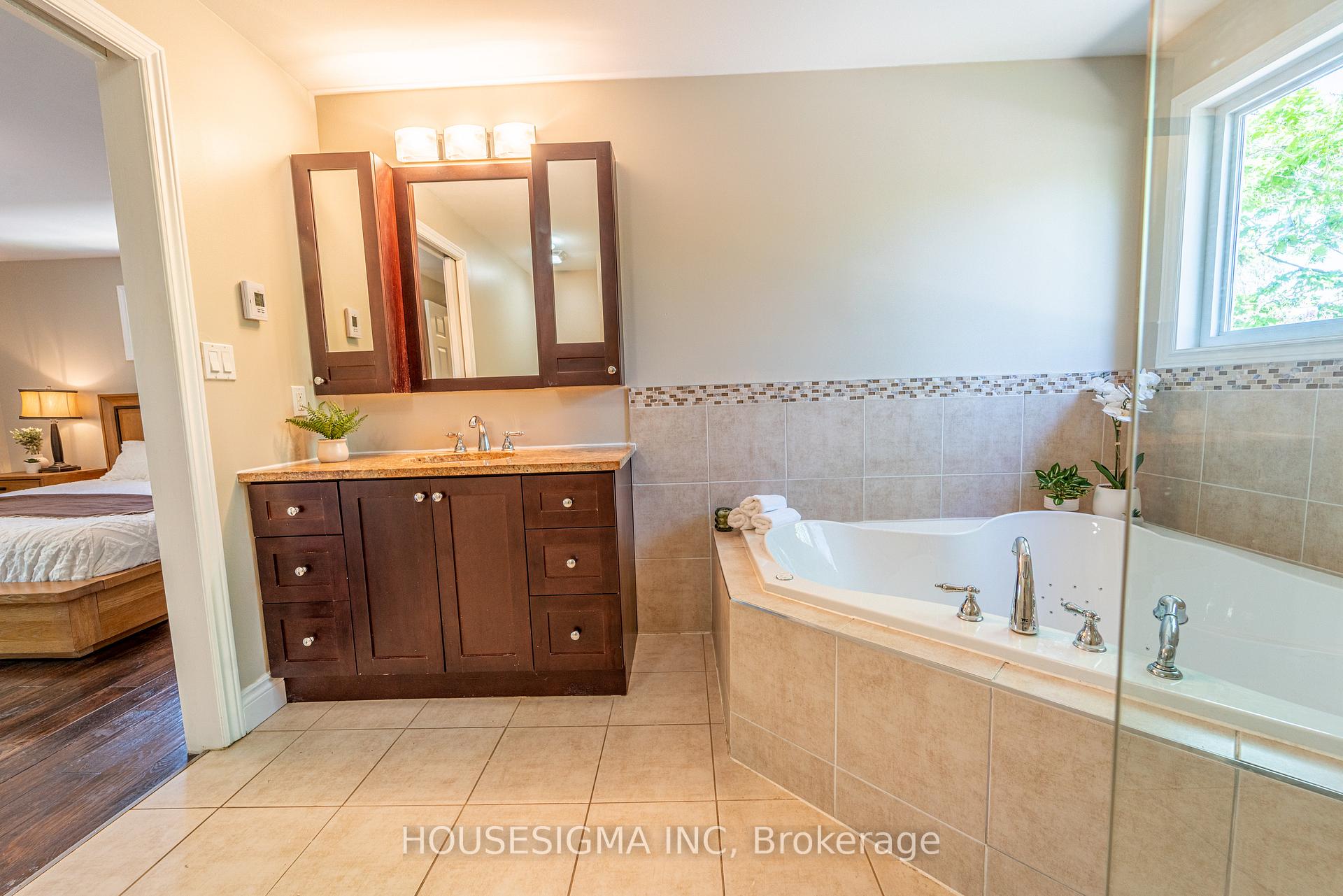 Photo 31 of 2032 Kings Grove Crescent, Ottawa, Beacon Hill North — HOMEH