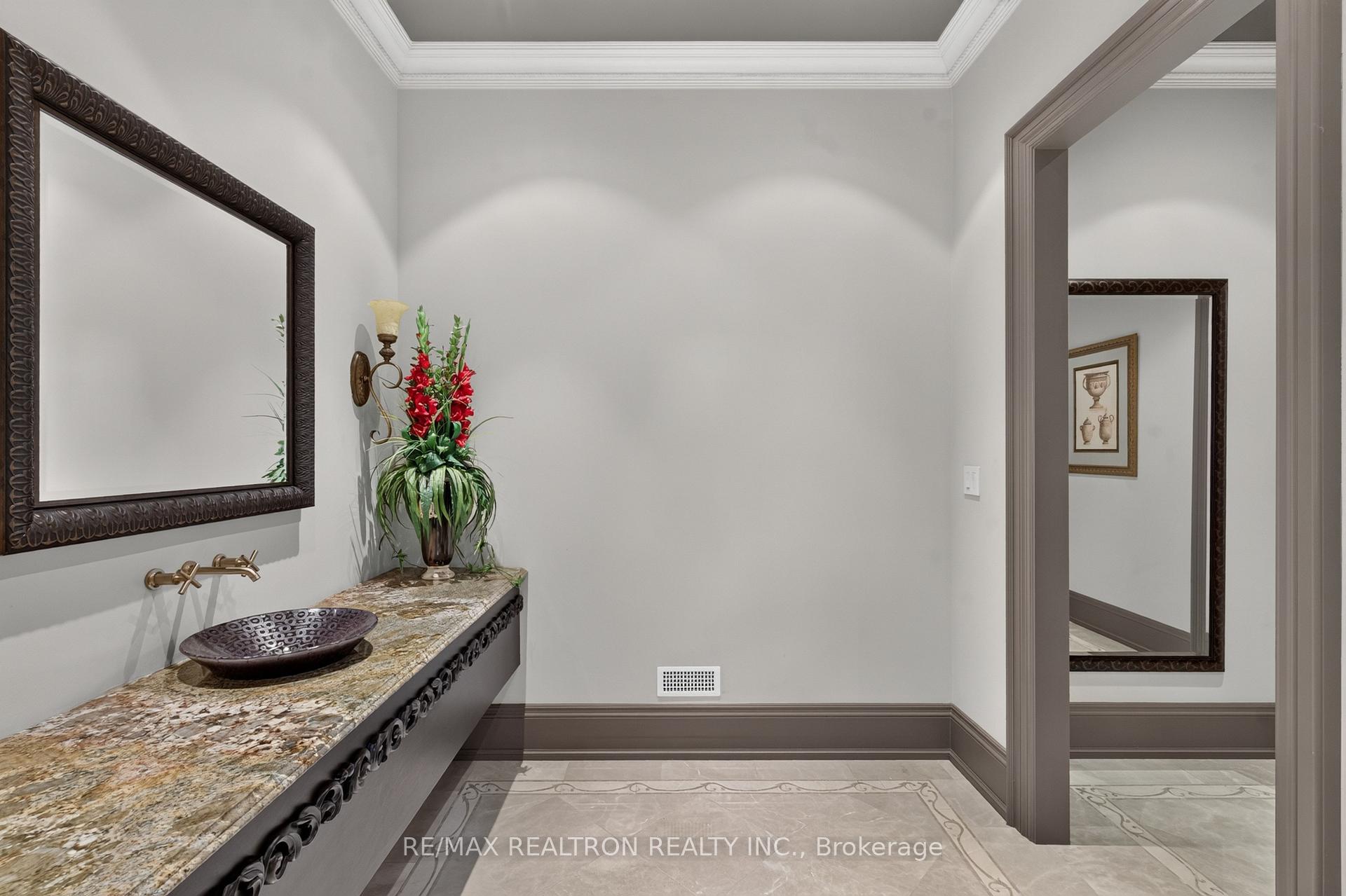Photo 47 of 11 Saul Court, Vaughan, Rural Vaughan — HOMEH