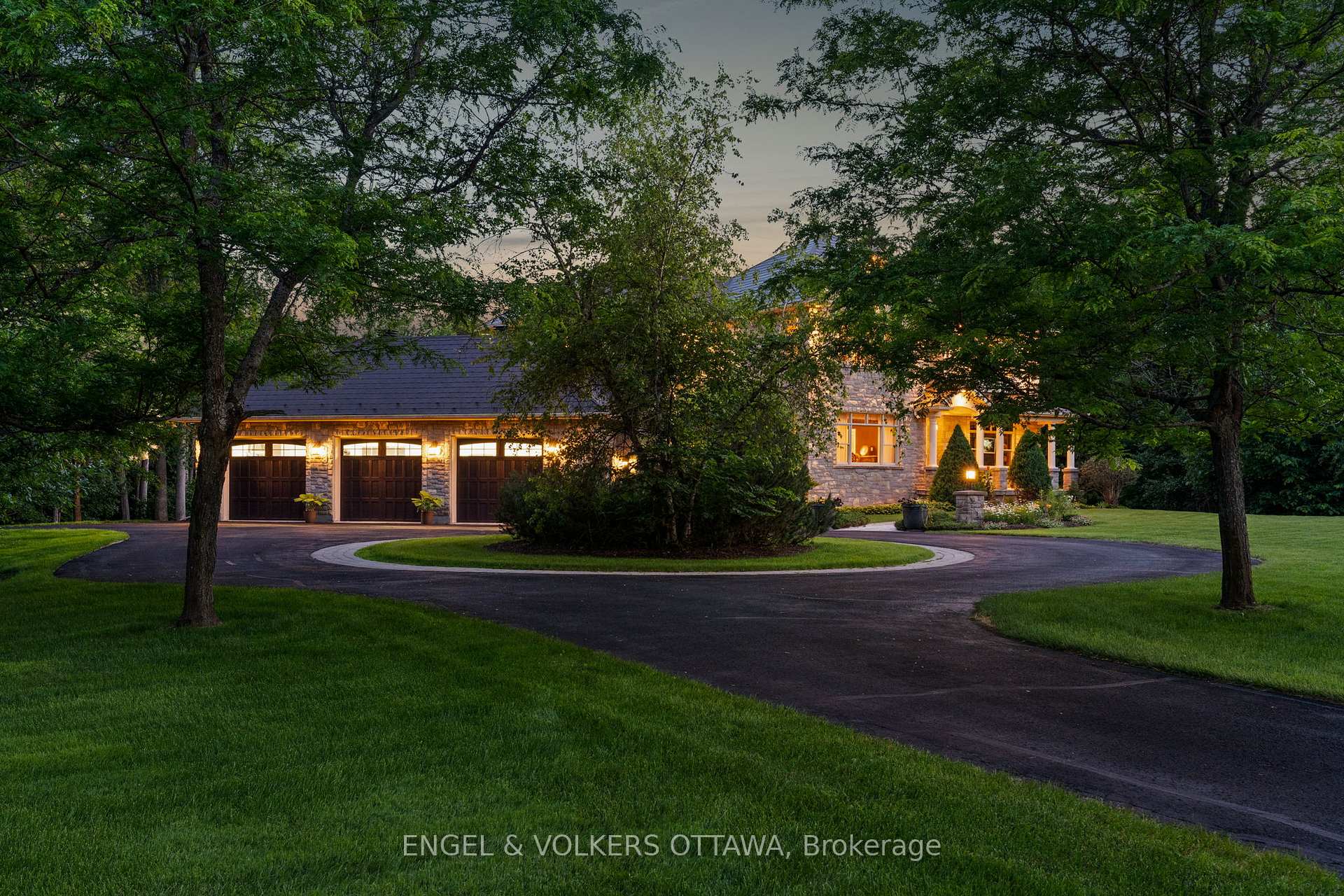 Photo 2 of 140 Lady Lochead Lane, Ottawa, Huntley Ward (South East) — HOMEH
