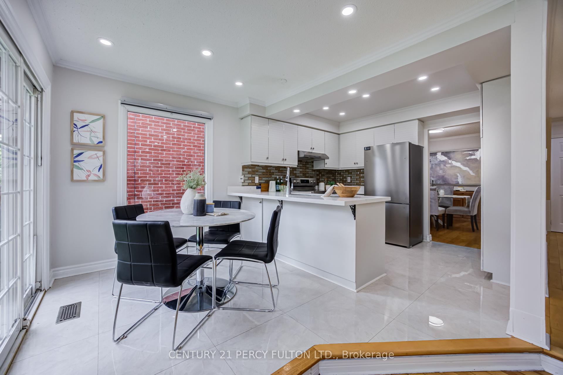 Photo 13 of 611 Chiron Crescent, Pickering, Amberlea — HOMEH