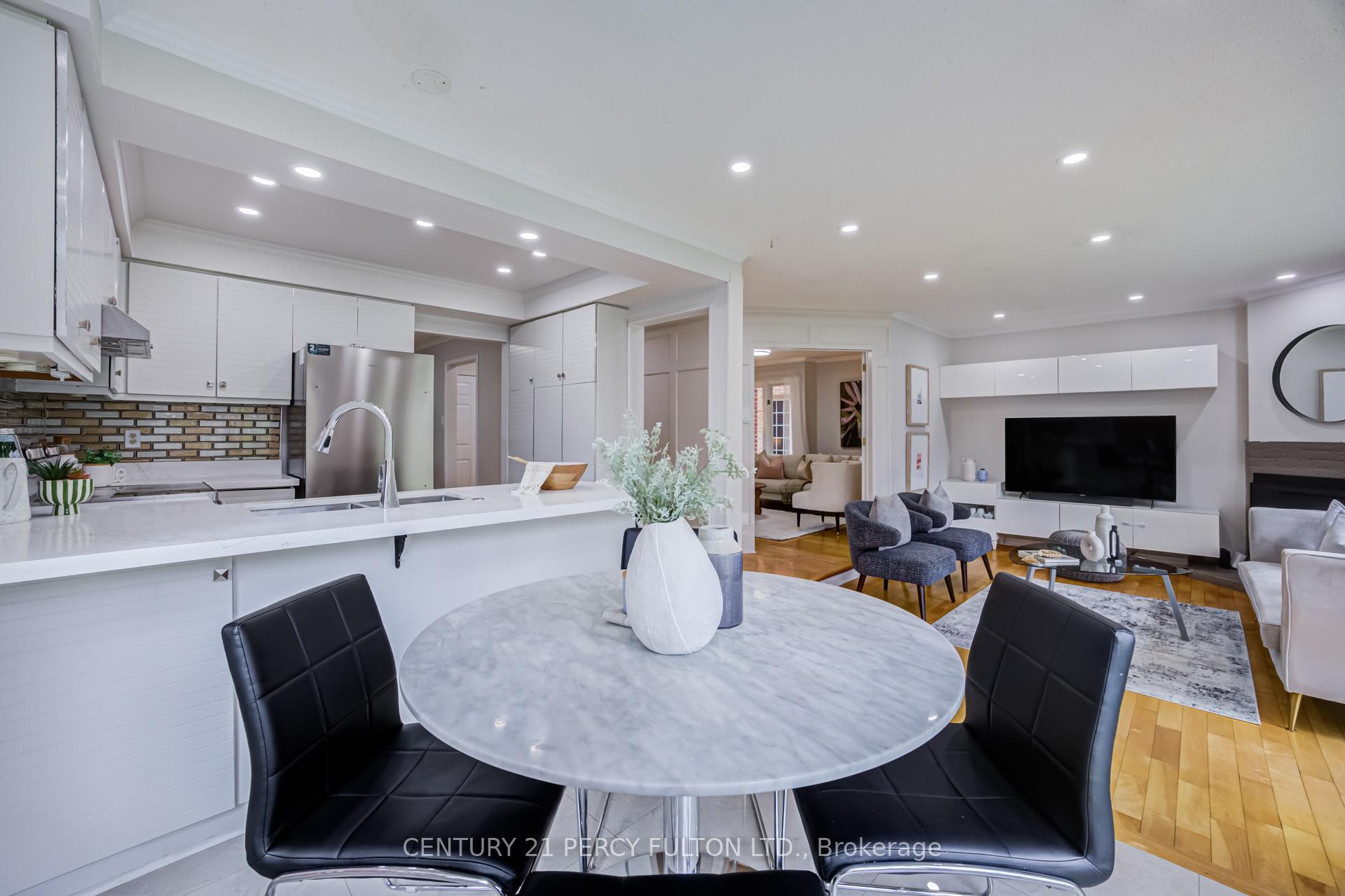 Photo 14 of 611 Chiron Crescent, Pickering, Amberlea — HOMEH