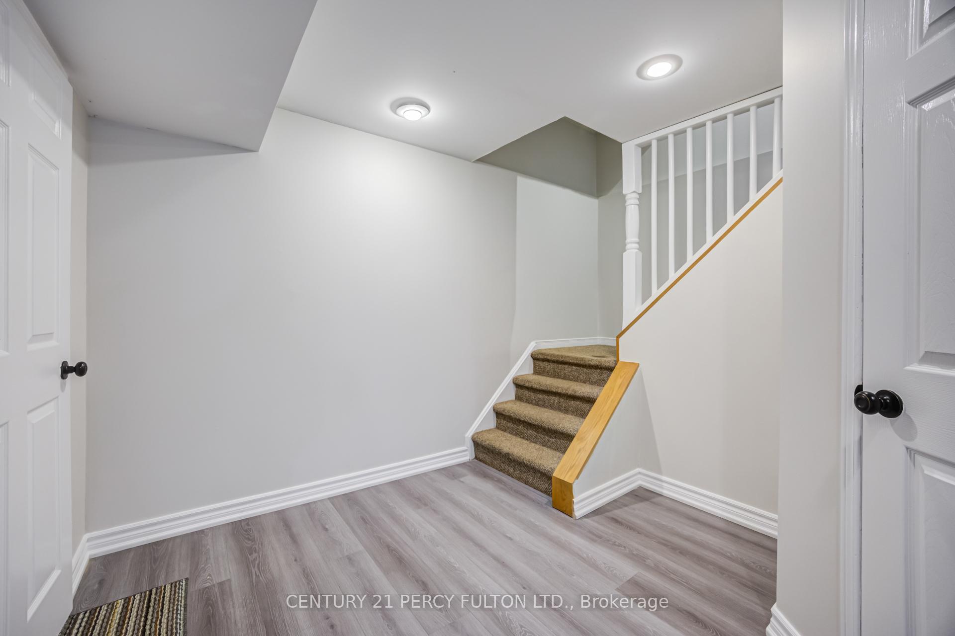 Photo 32 of 611 Chiron Crescent, Pickering, Amberlea — HOMEH