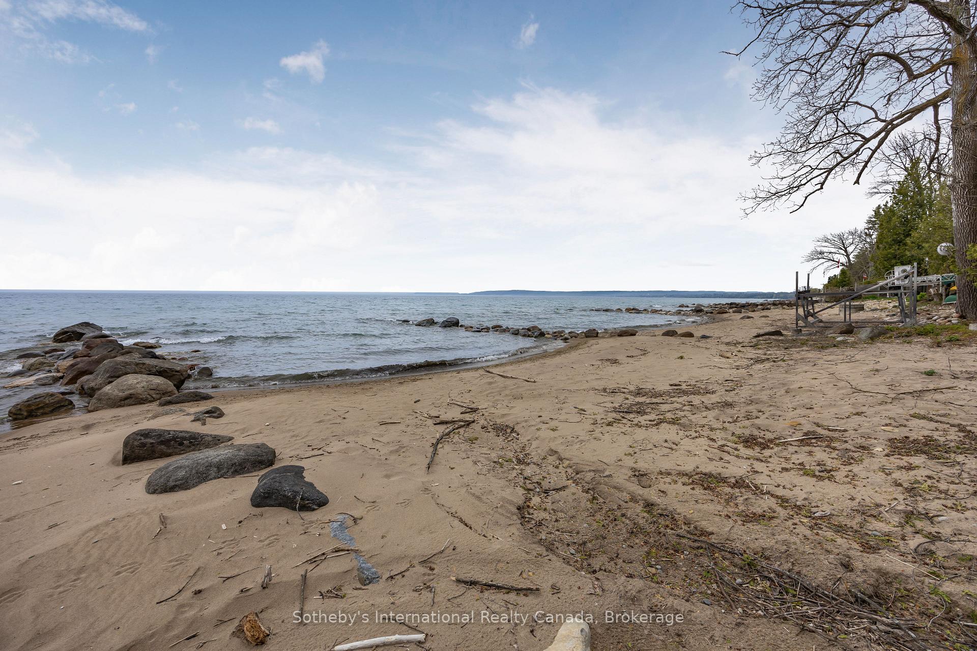 Photo 24 of 199 Cedar Avenue, Meaford — HOMEH