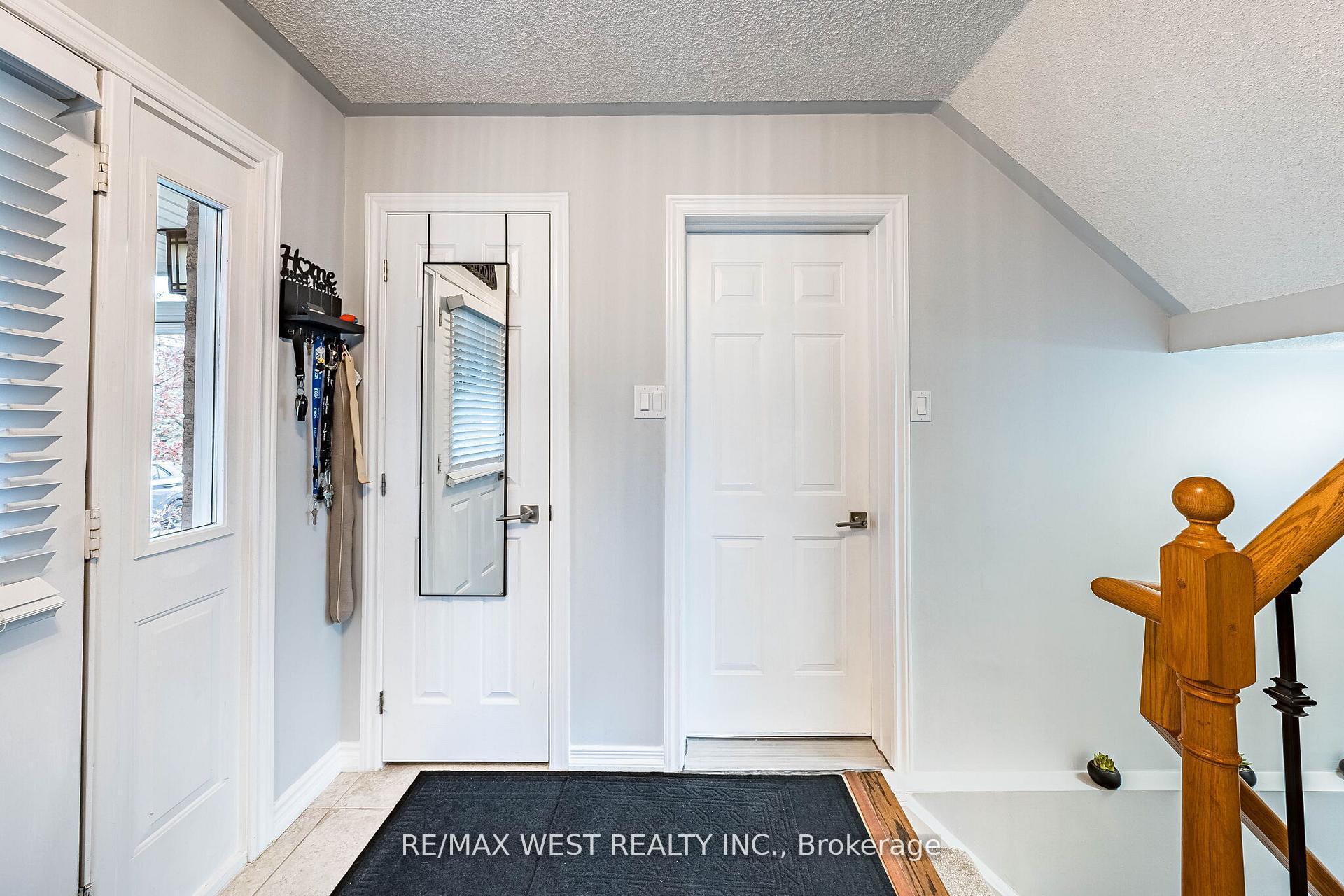 Photo 5 of 5 Moir Crescent, Barrie, Painswick North — HOMEH