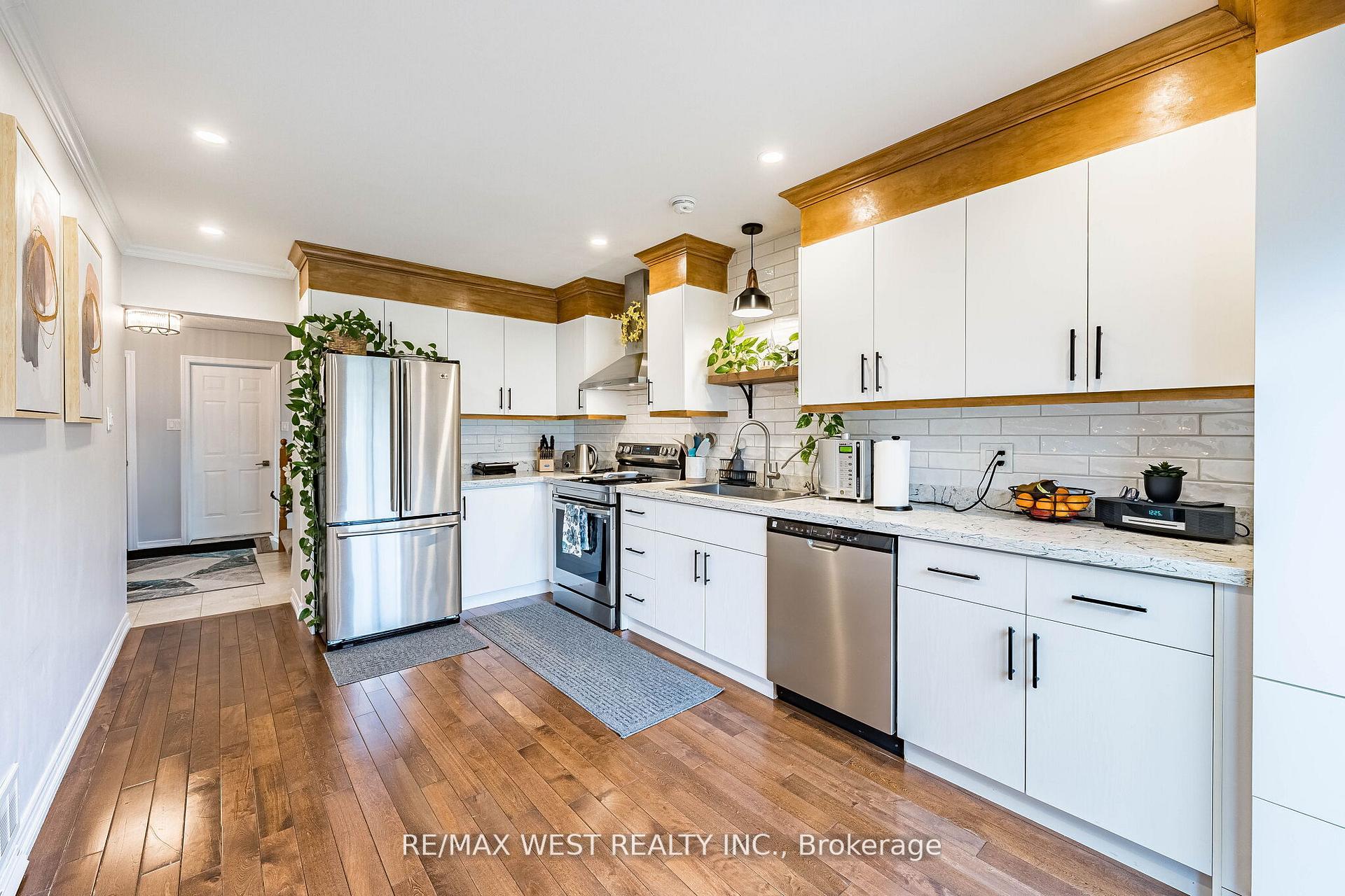 Photo 13 of 5 Moir Crescent, Barrie, Painswick North — HOMEH