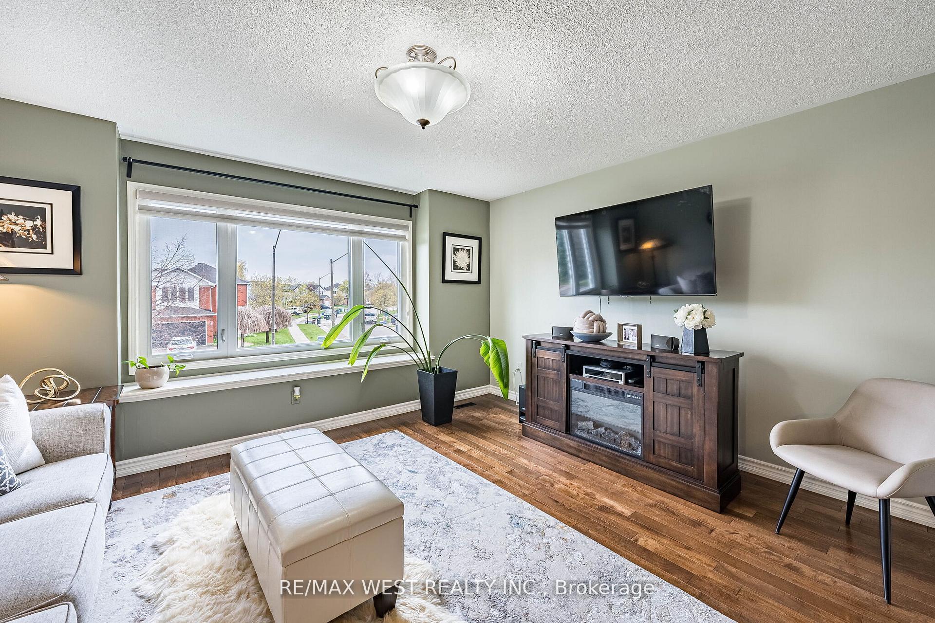 Photo 20 of 5 Moir Crescent, Barrie, Painswick North — HOMEH
