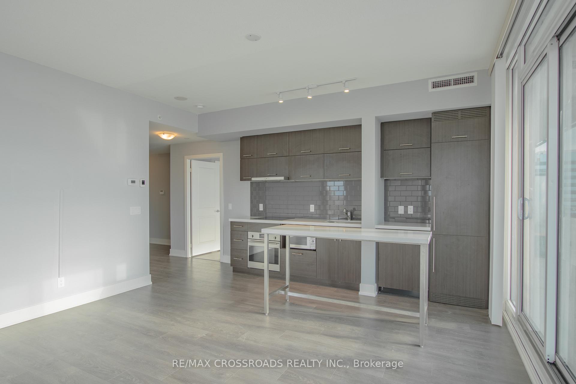 Photo 4 of Unit 912, 8081 Birchmount Road, Markham, Unionville — HOMEH
