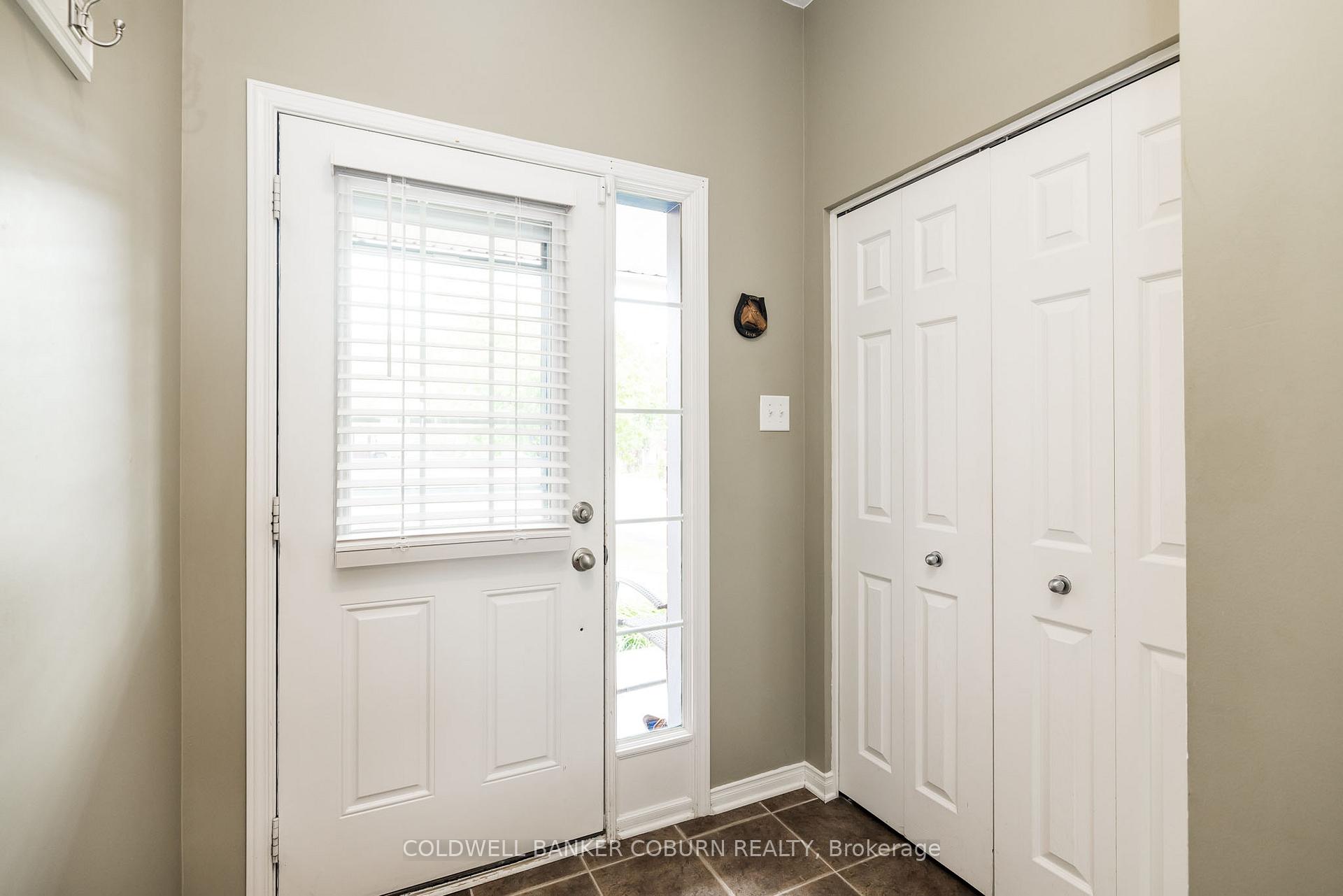 Photo 3 of 238 Arrita Street, Ottawa, Kanata - Emerald Meadows/Trailwest — HOMEH