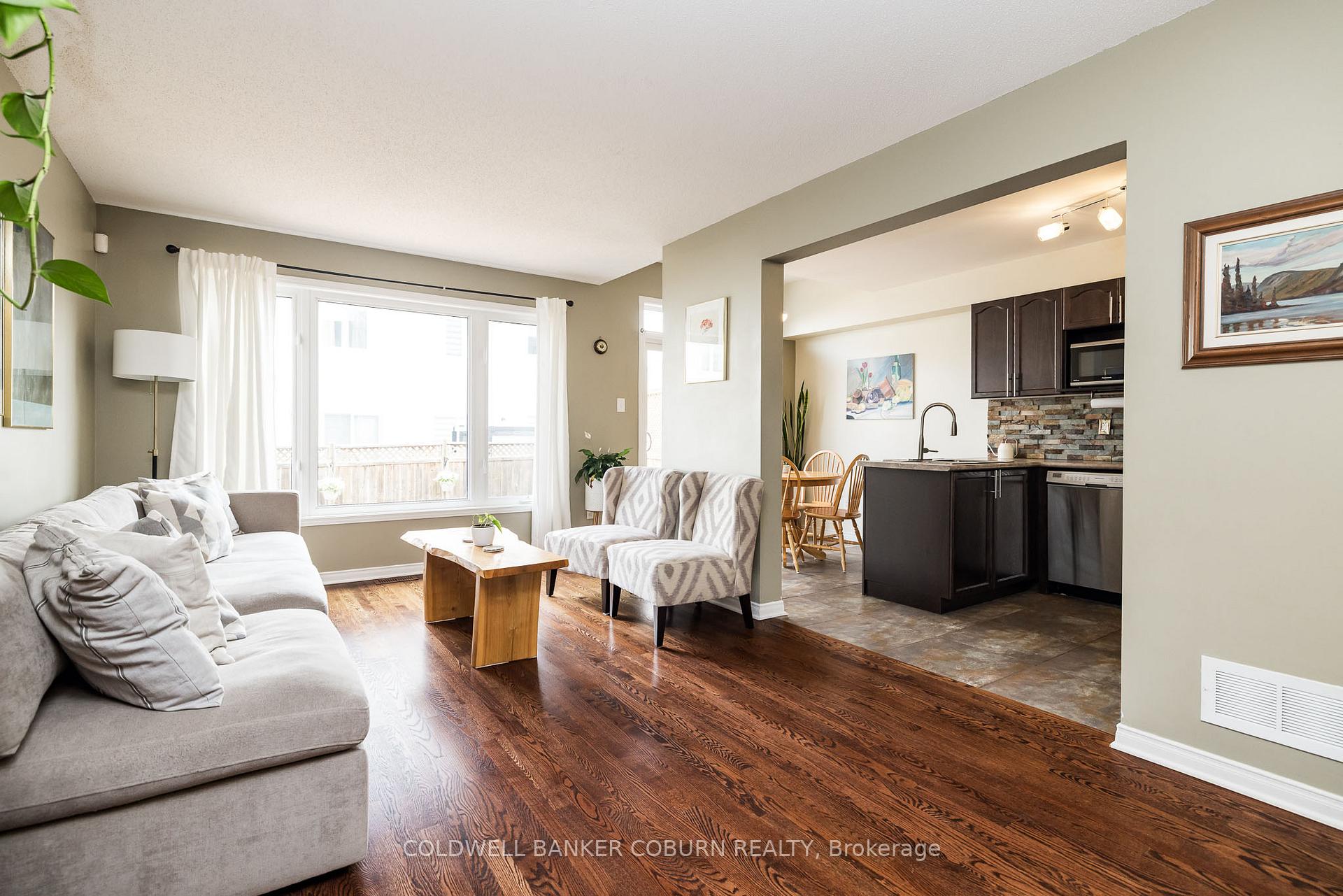 Photo 9 of 238 Arrita Street, Ottawa, Kanata - Emerald Meadows/Trailwest — HOMEH