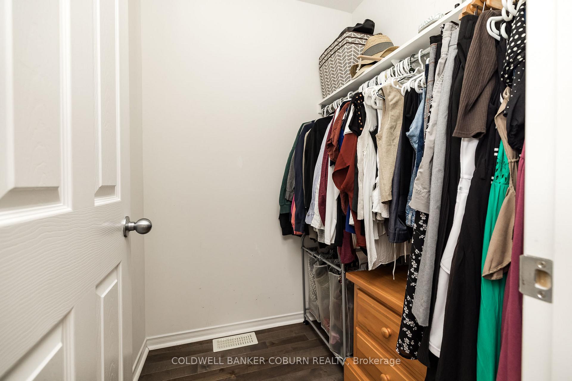Photo 25 of 238 Arrita Street, Ottawa, Kanata - Emerald Meadows/Trailwest — HOMEH