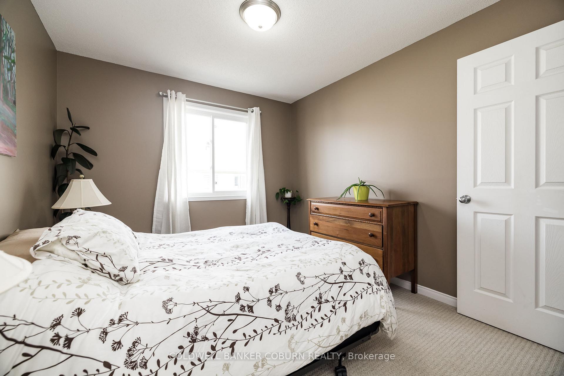 Photo 30 of 238 Arrita Street, Ottawa, Kanata - Emerald Meadows/Trailwest — HOMEH