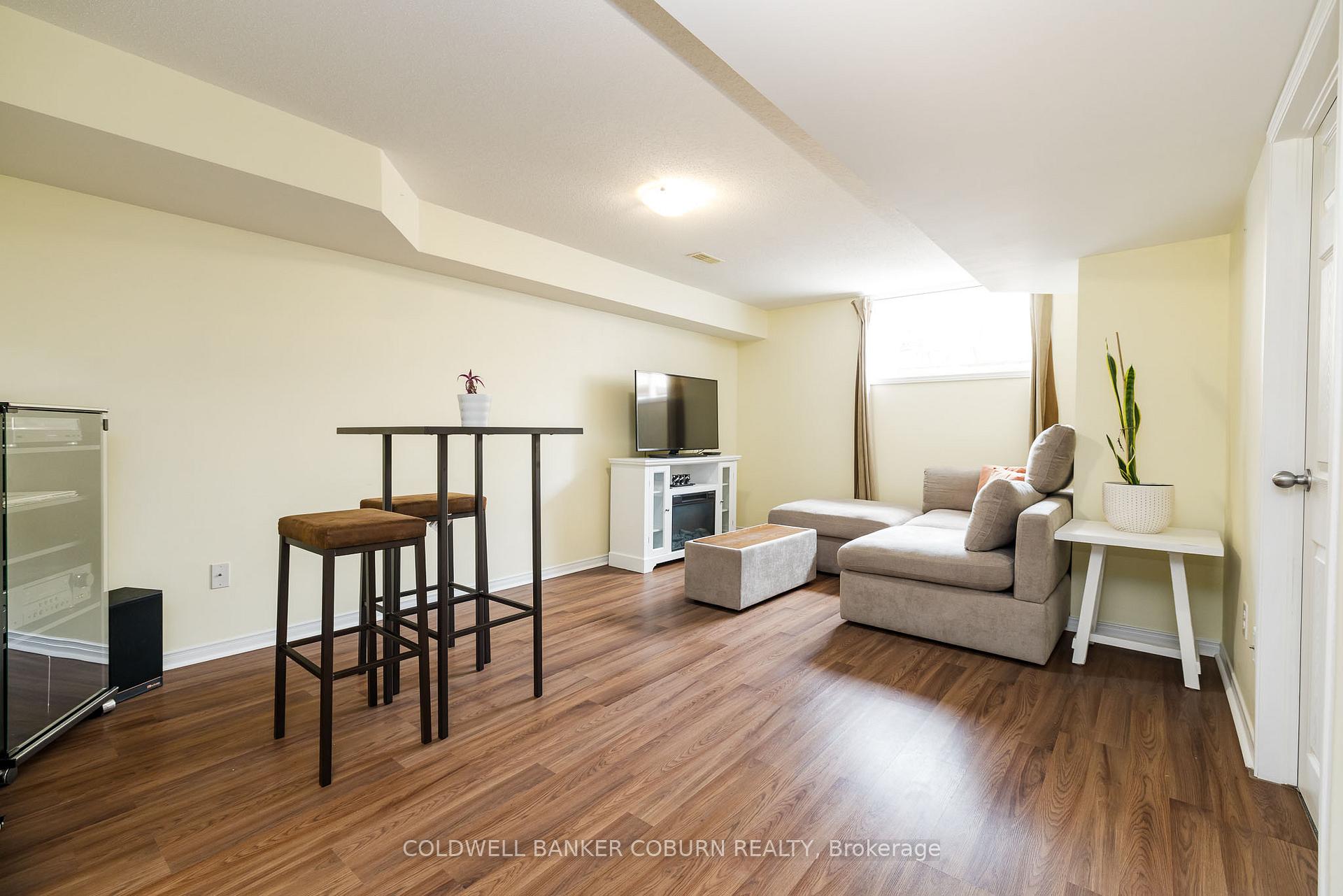 Photo 34 of 238 Arrita Street, Ottawa, Kanata - Emerald Meadows/Trailwest — HOMEH