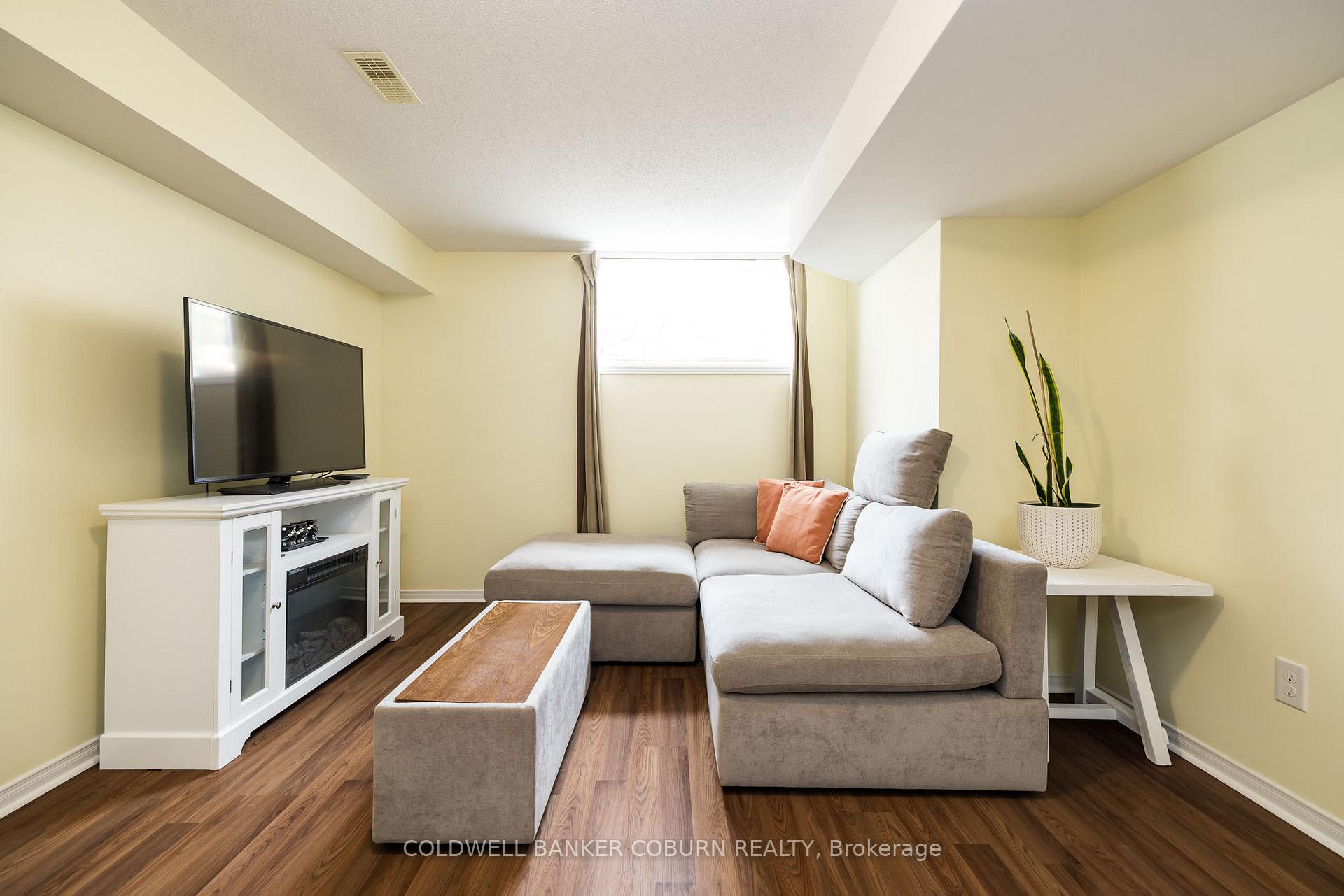 Photo 35 of 238 Arrita Street, Ottawa, Kanata - Emerald Meadows/Trailwest — HOMEH