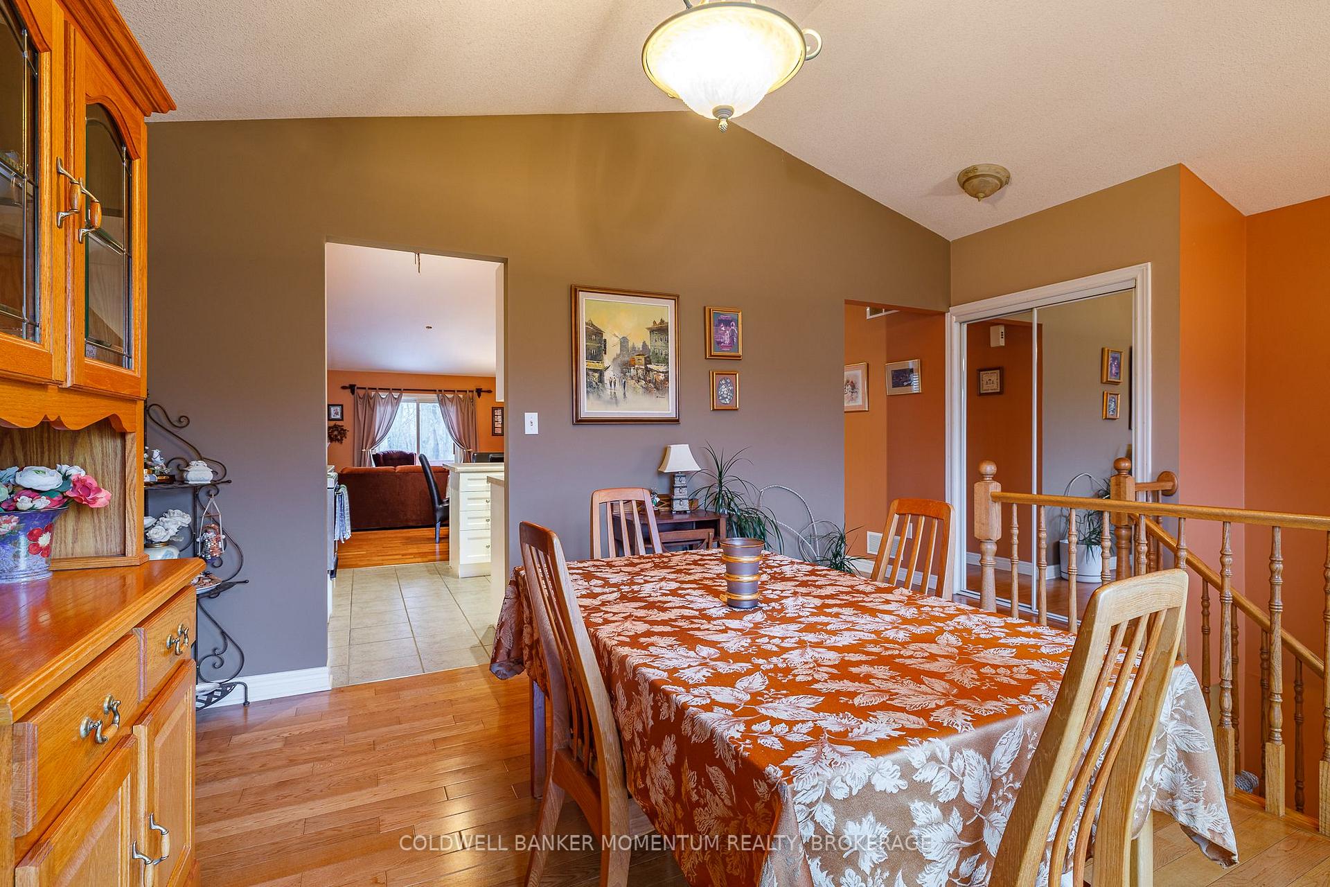 Photo 10 of 47 Thorold Avenue, Thorold, Port Robinson — HOMEH