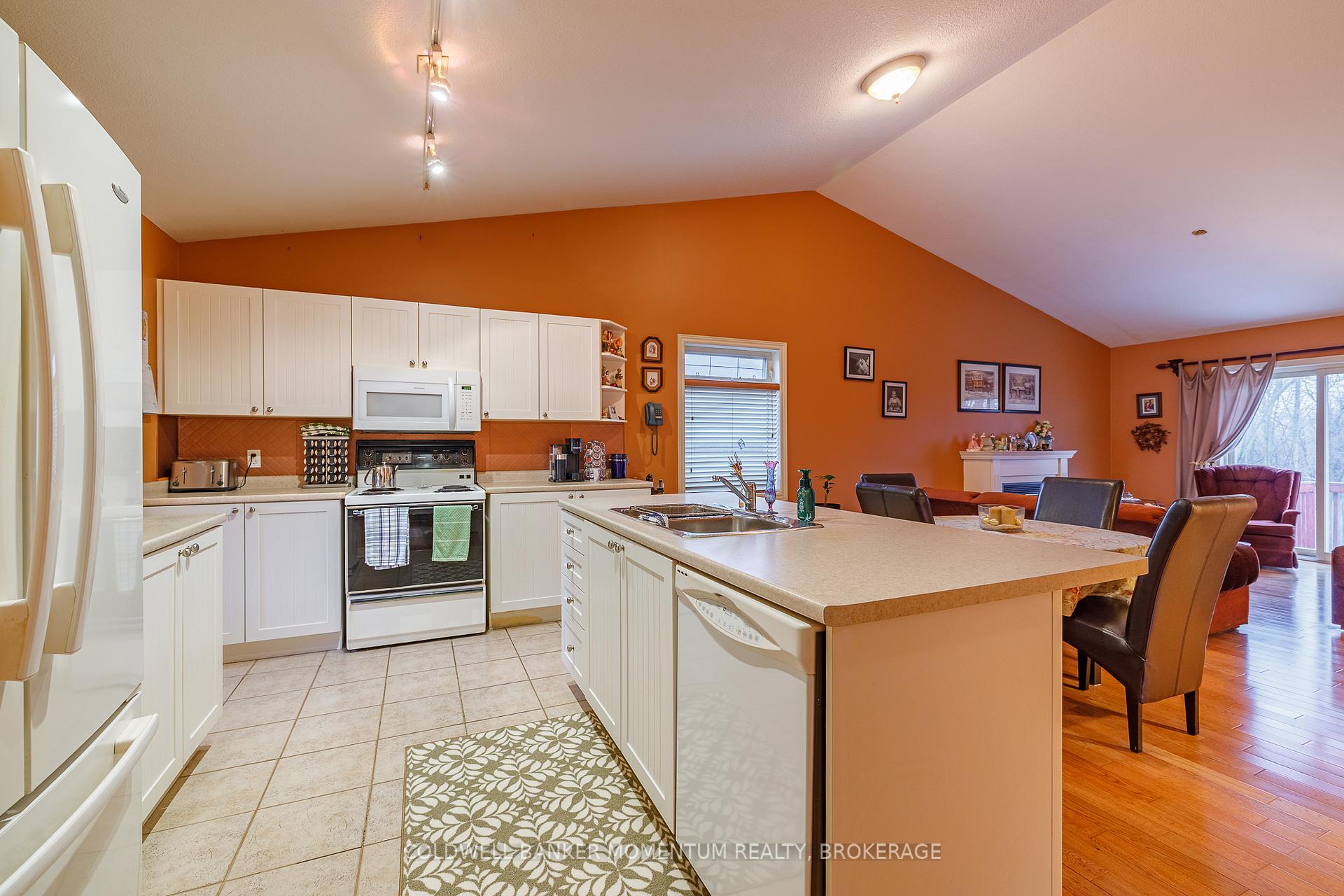 Photo 11 of 47 Thorold Avenue, Thorold, Port Robinson — HOMEH