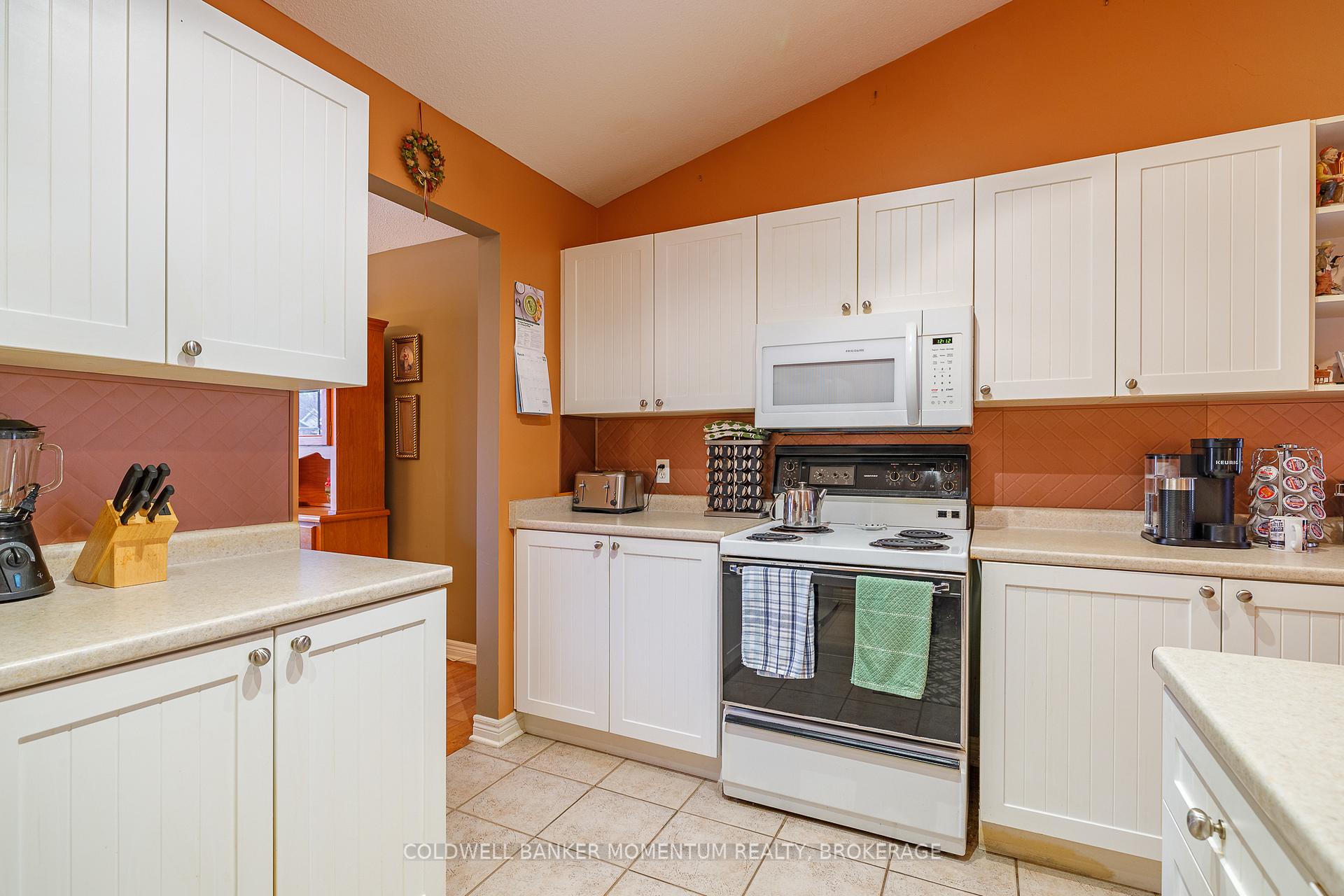 Photo 14 of 47 Thorold Avenue, Thorold, Port Robinson — HOMEH